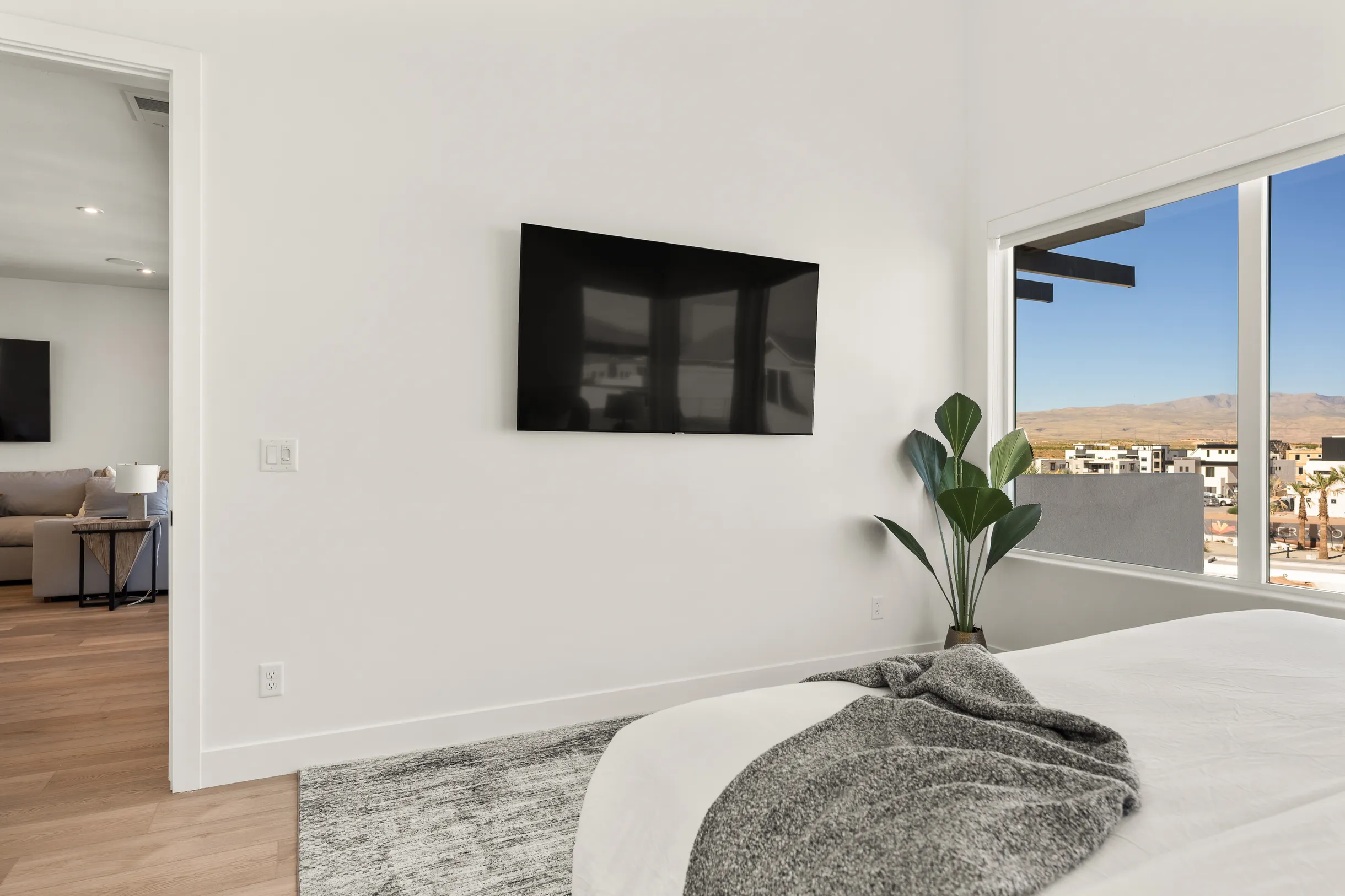 Wander St. George Glow #71