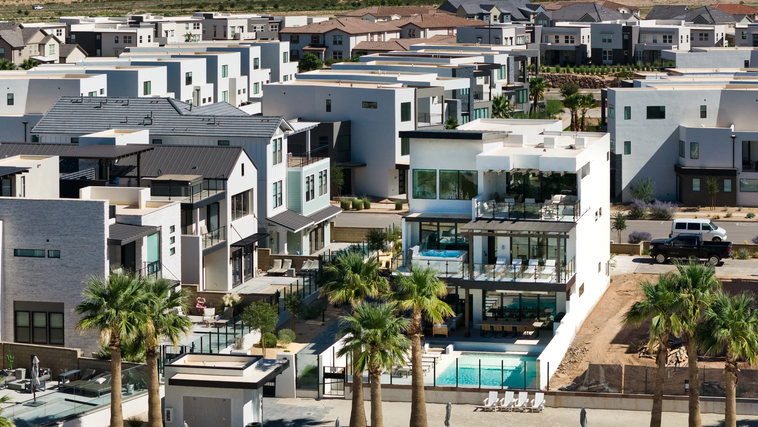 Wander St. George Glow #67