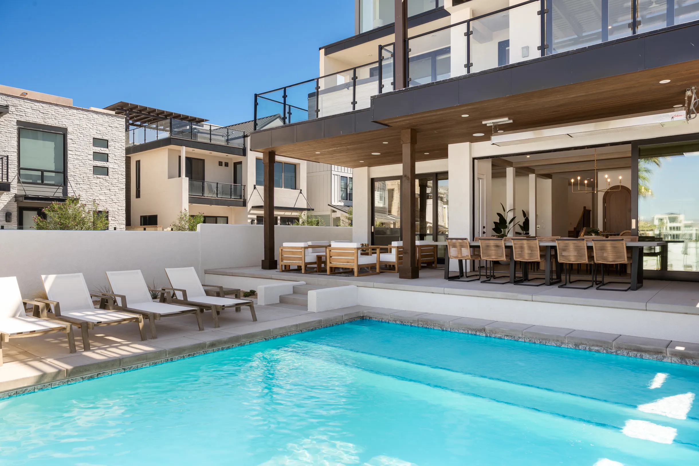 Wander St. George Glow #9