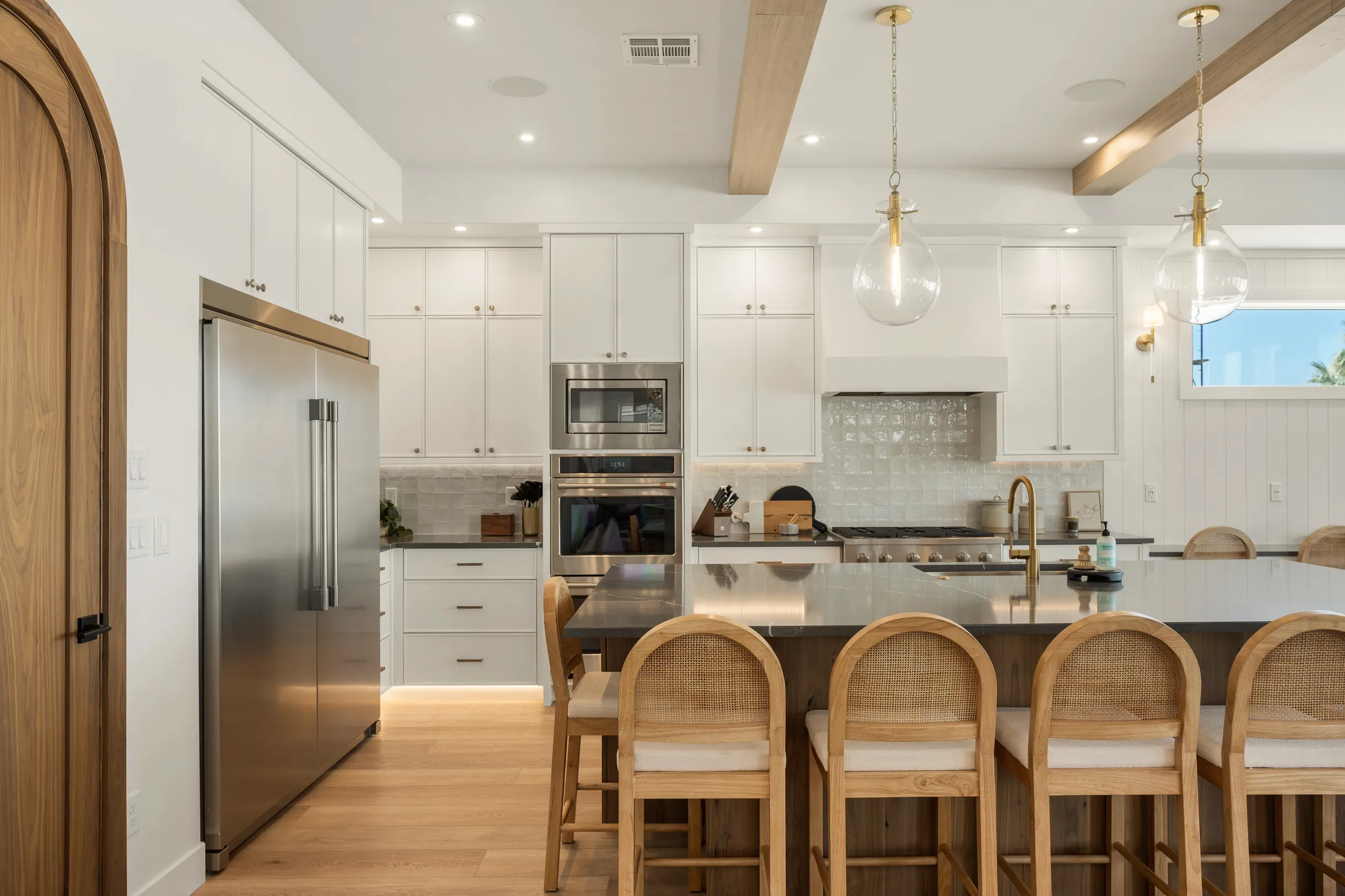 Wander St. George Glow #68