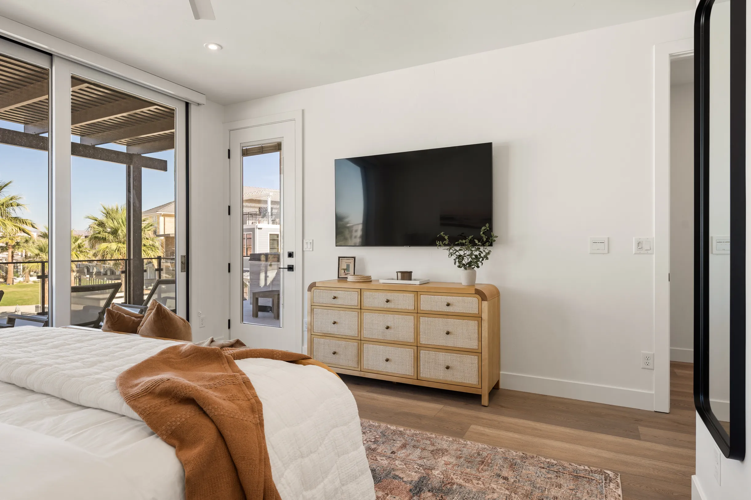 Wander St. George Glow #34