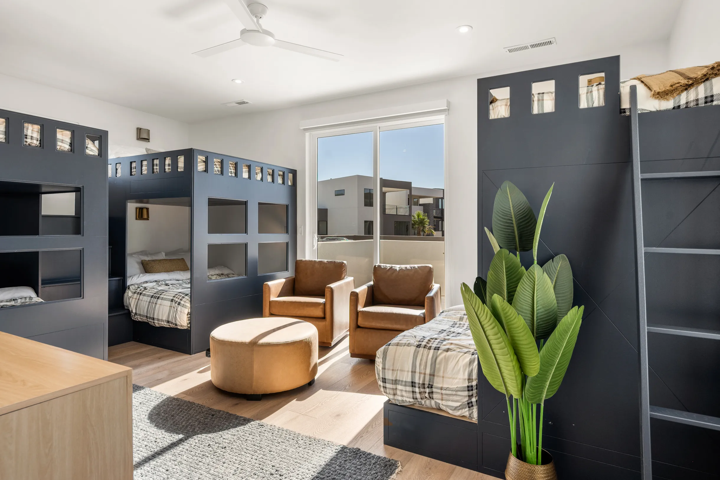 Wander St. George Glow #12