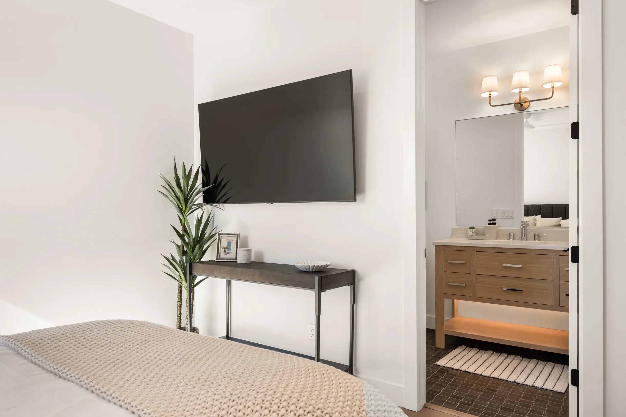 Wander St. George Glow #35