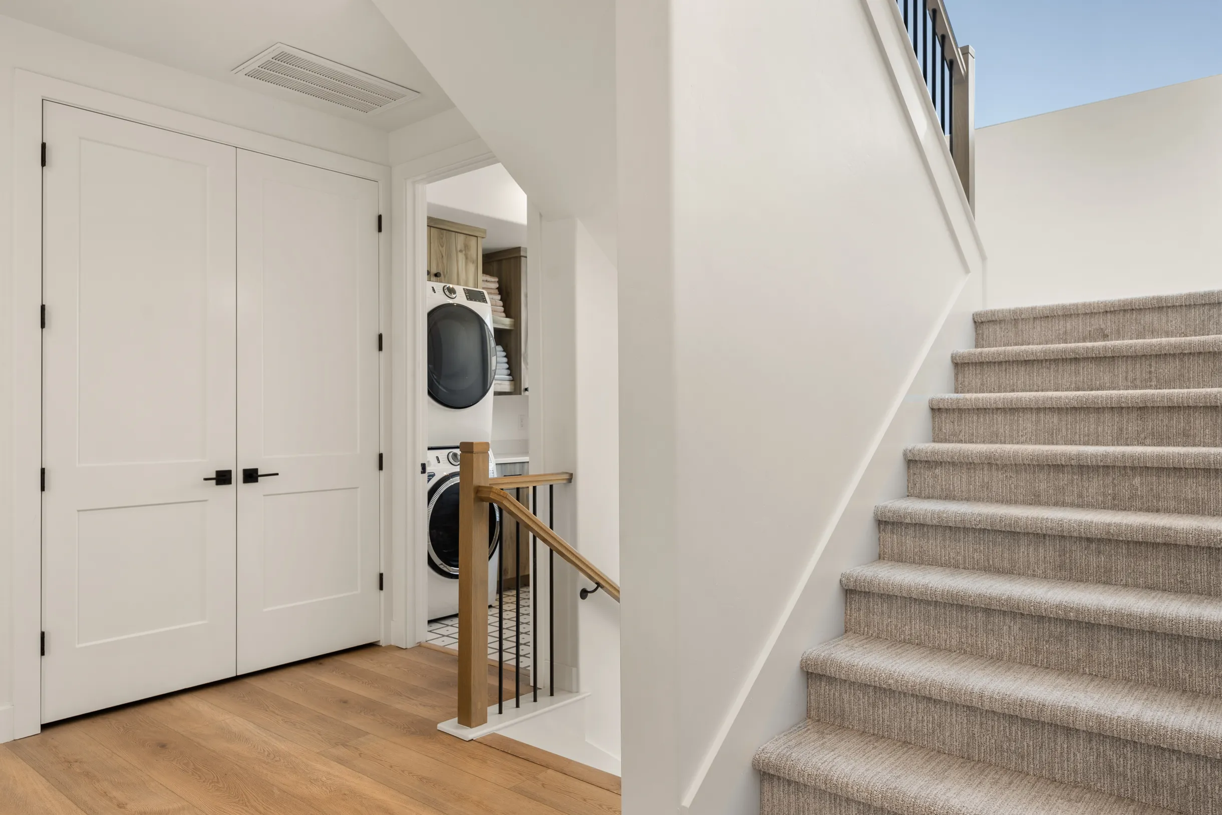 Wander St. George Glow #36