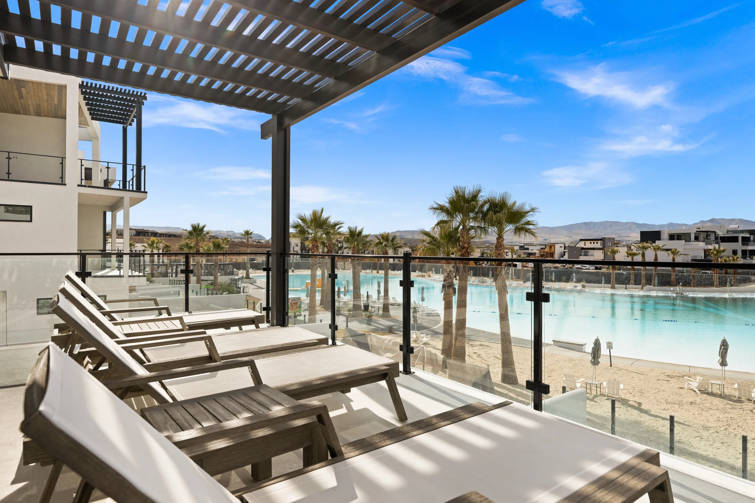 Wander St. George Glow #19