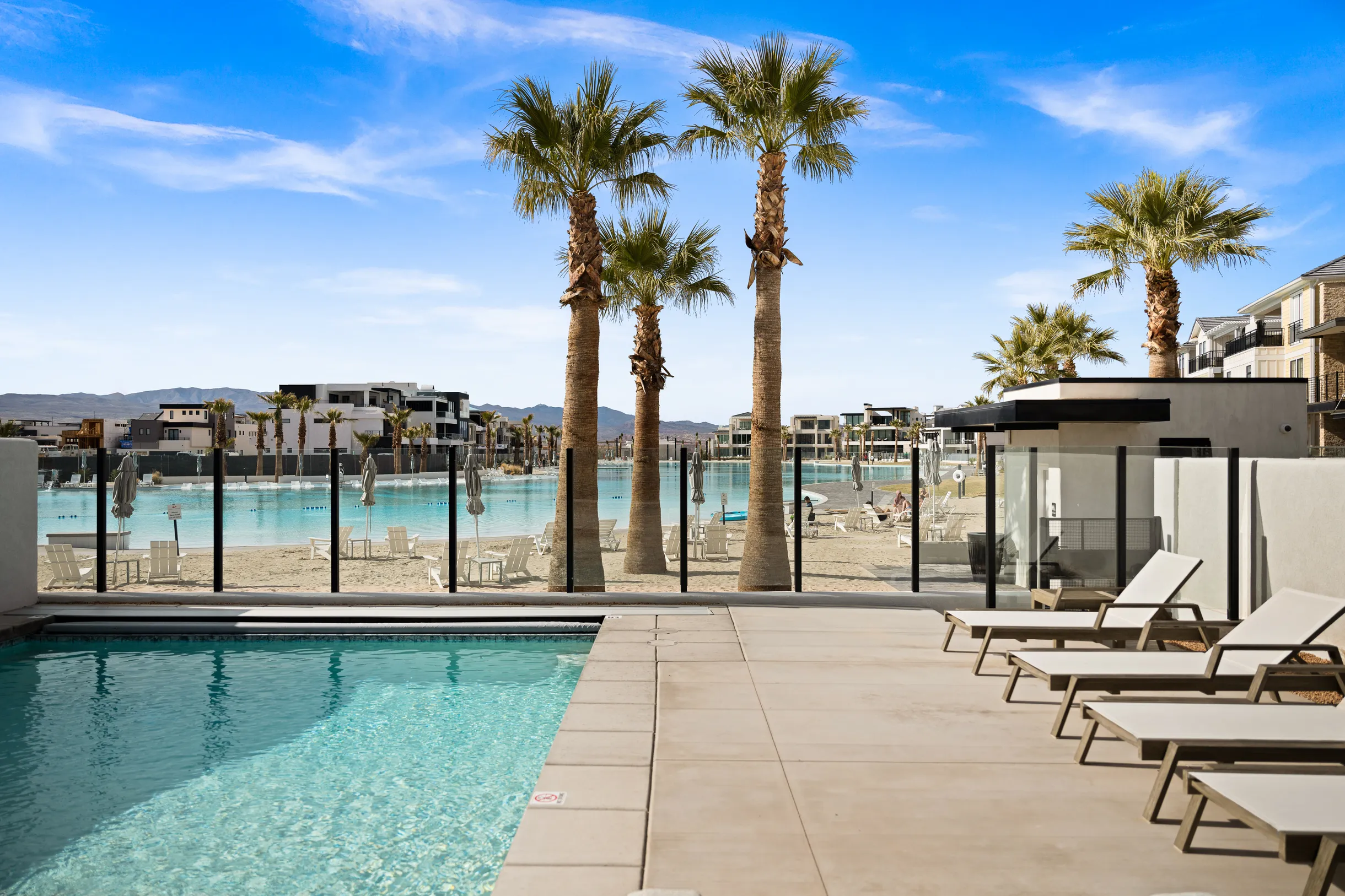 Wander St. George Glow #56