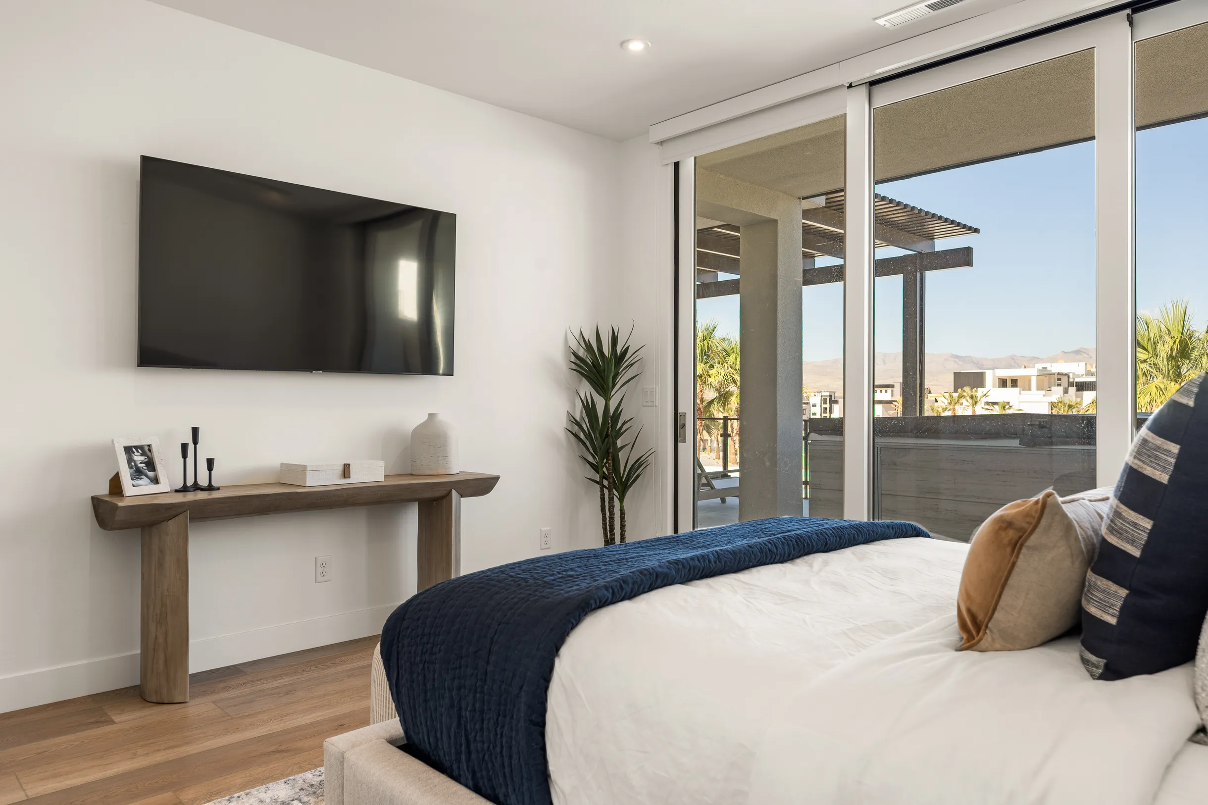 Wander St. George Glow #38