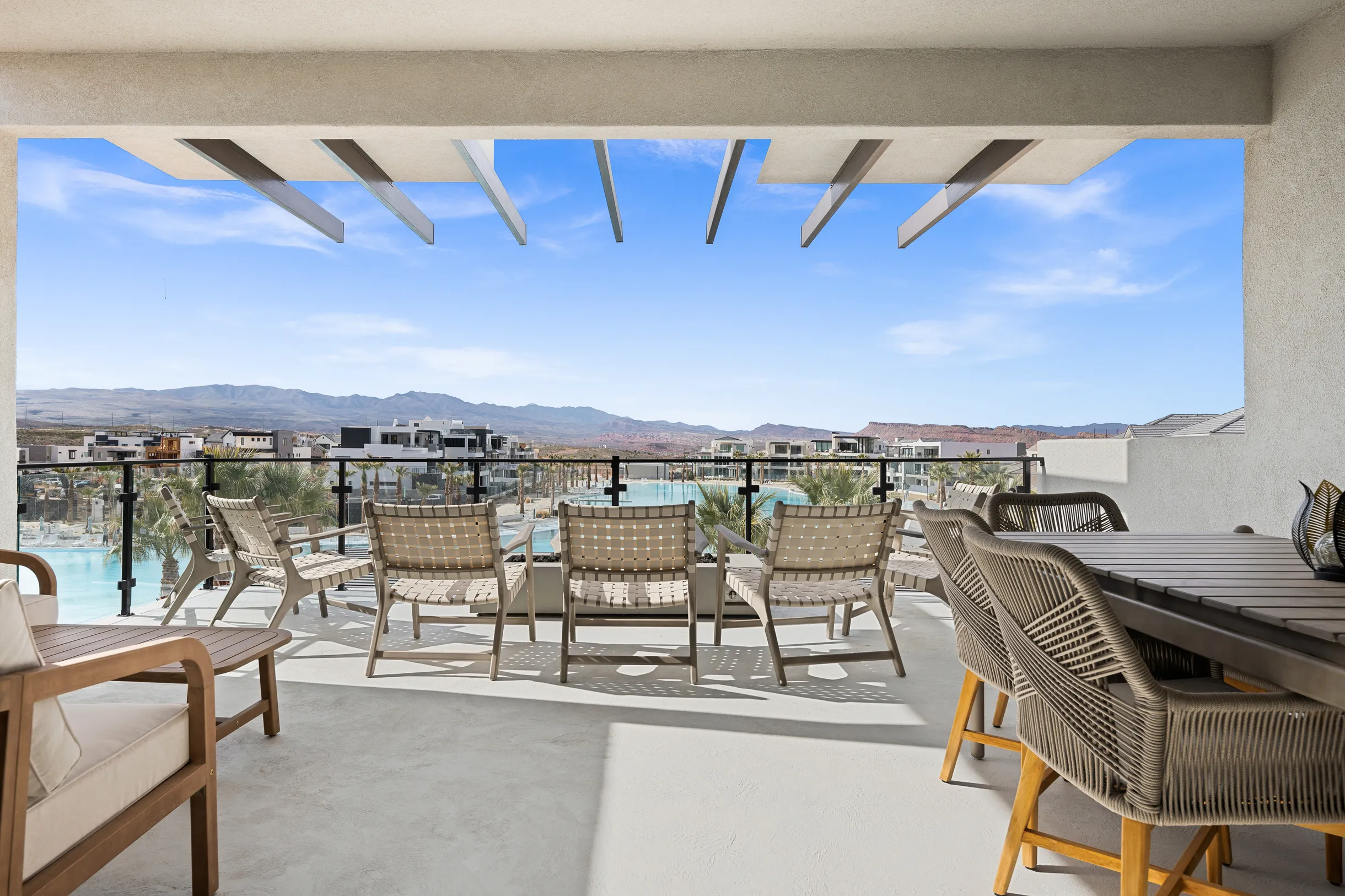 Wander St. George Glow #24