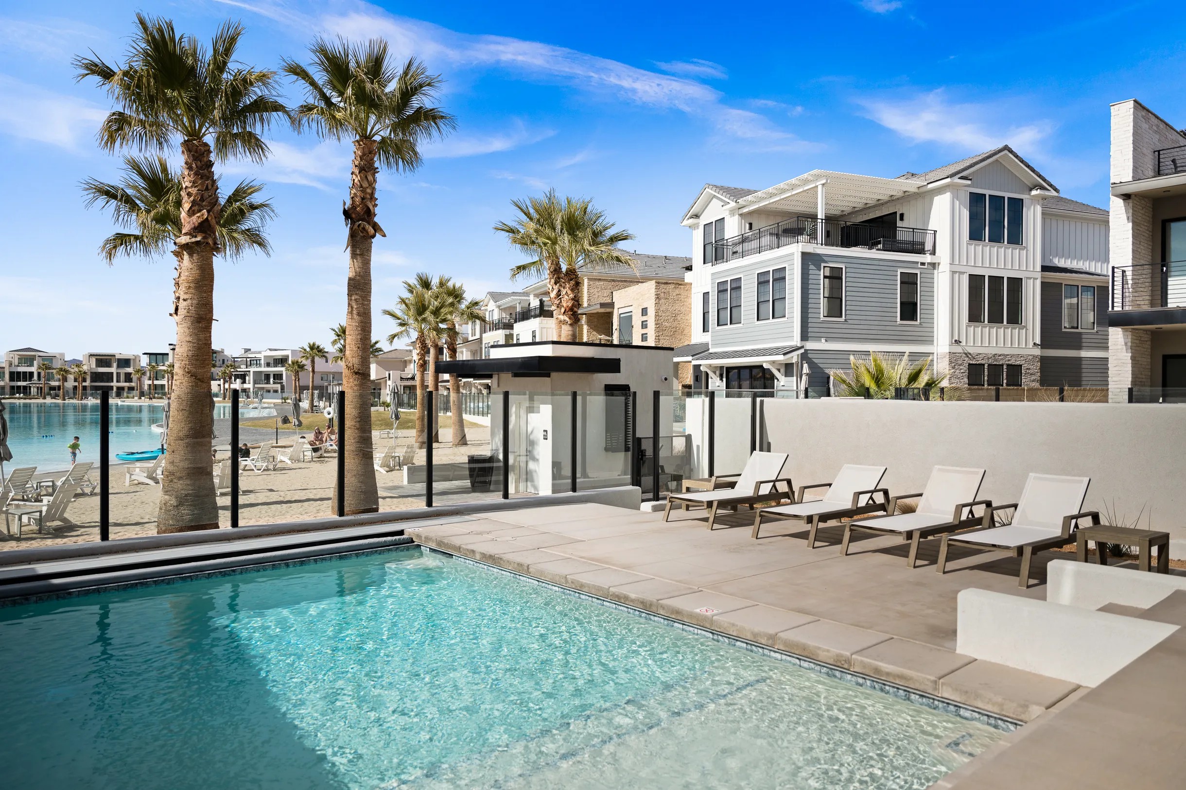 Wander St. George Glow #40