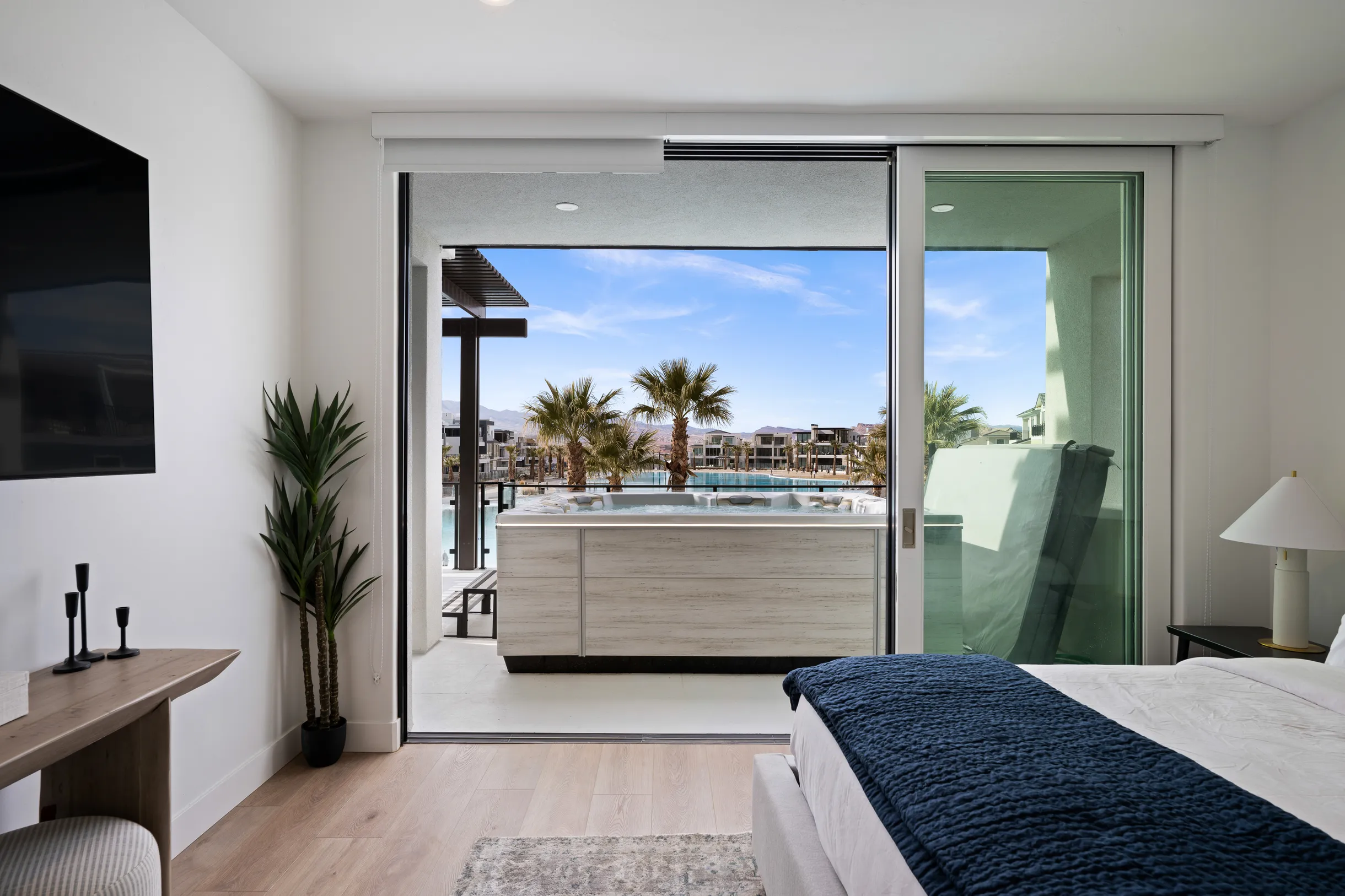 Wander St. George Glow #26