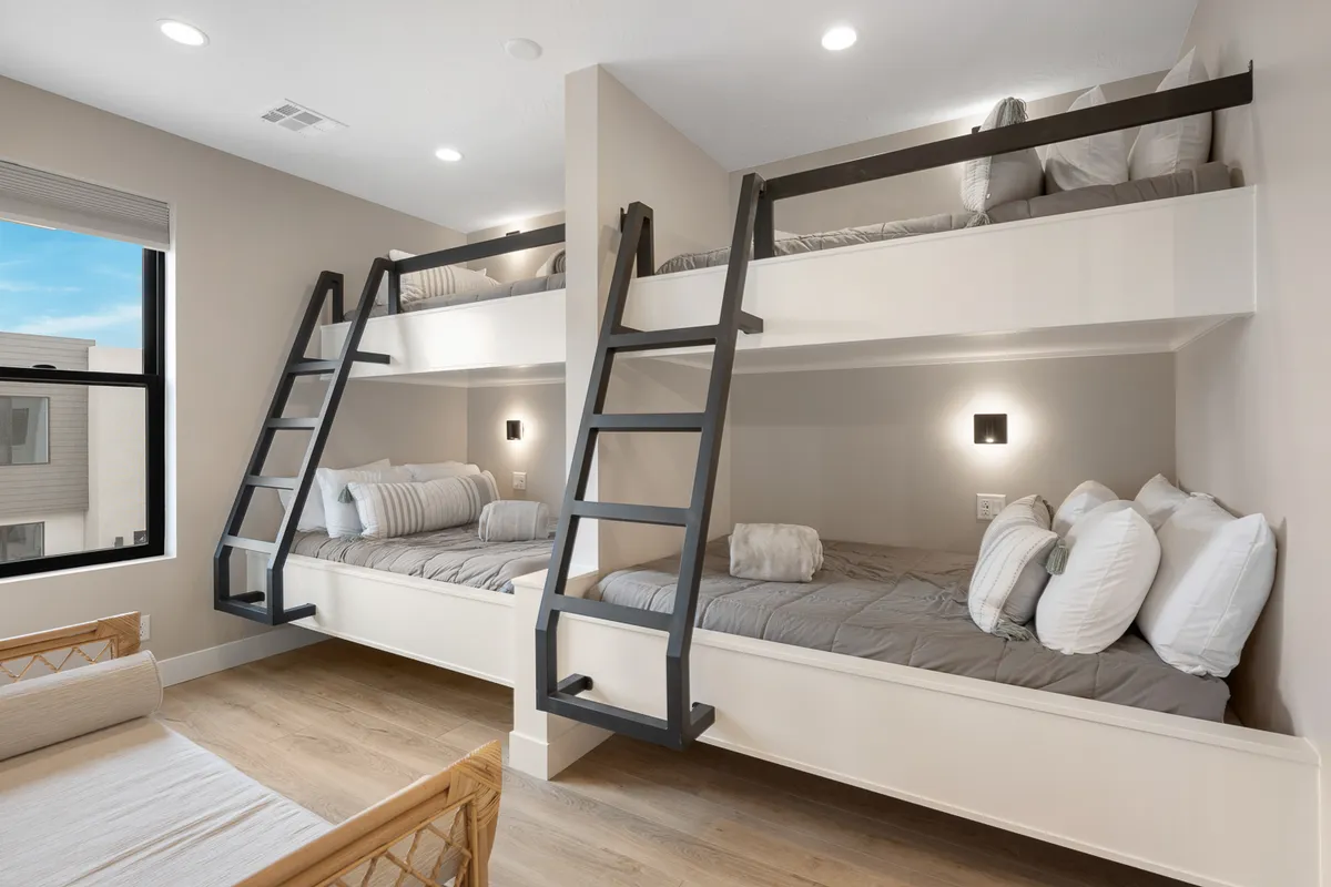 Bedroom 6 image
