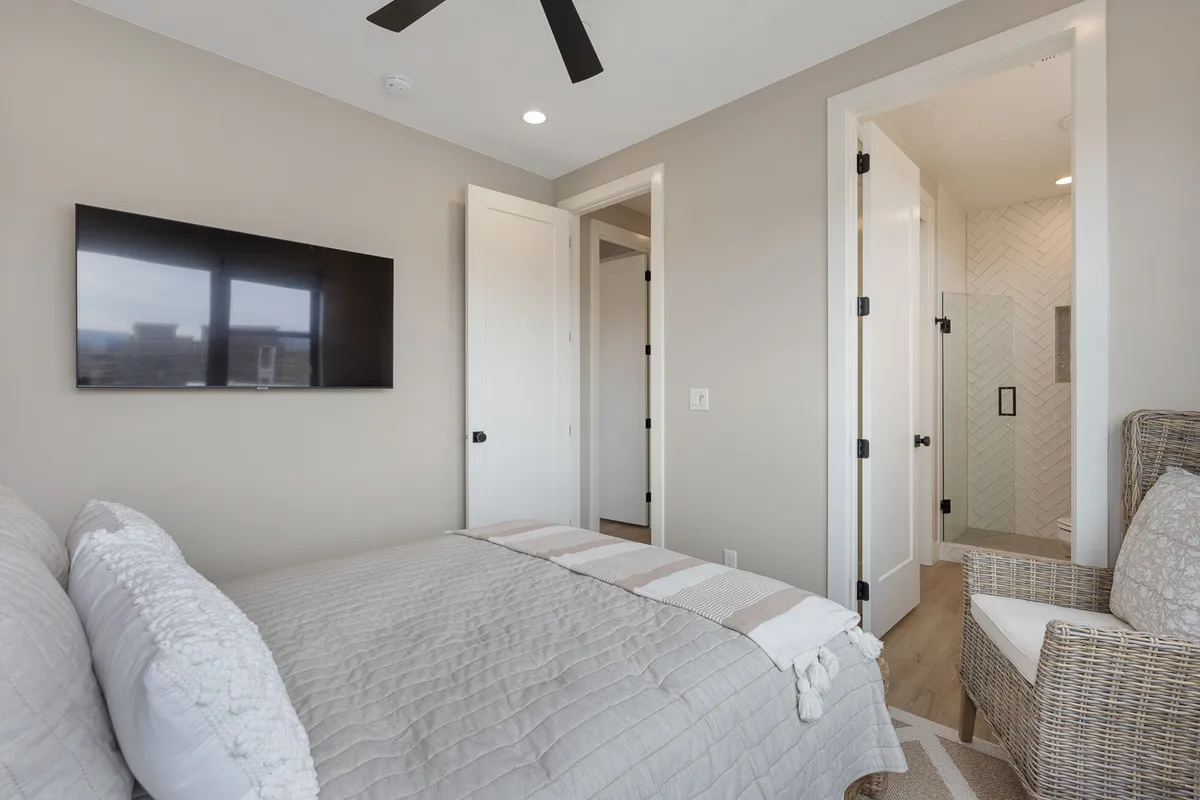 Bedroom 3 image