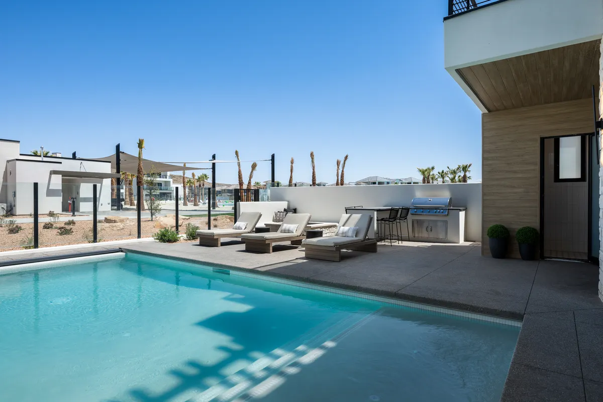 Wander St. George Sapphire