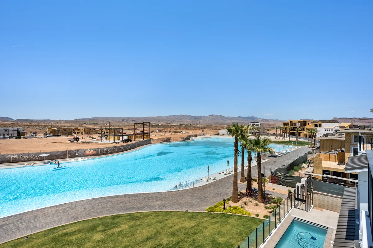 Wander St. George Sands