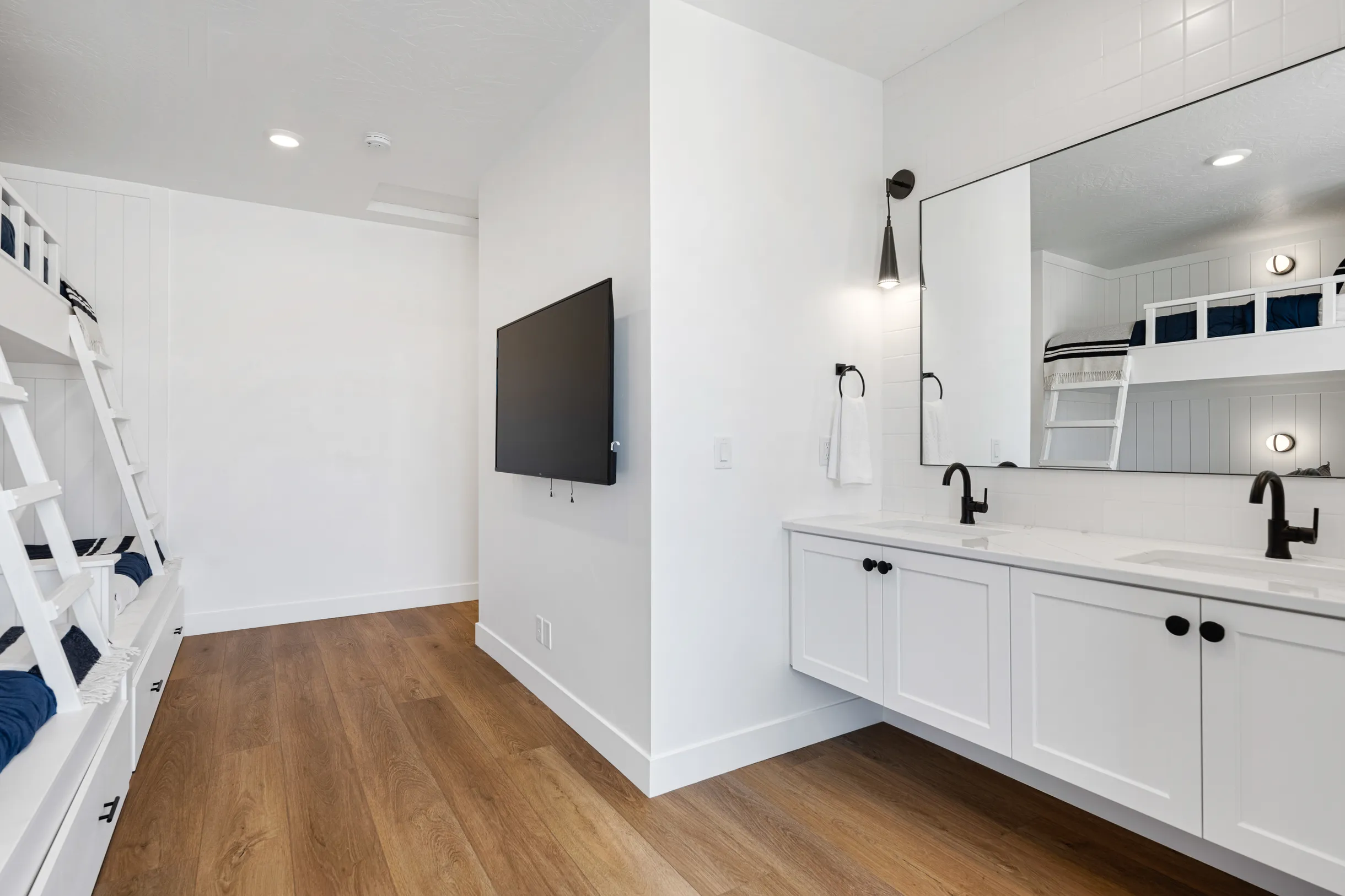 Wander St. George Sands #33