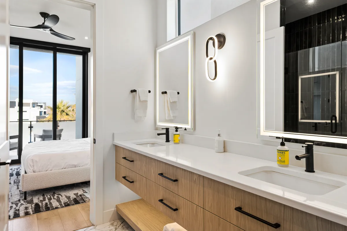 Wander St. George Vista