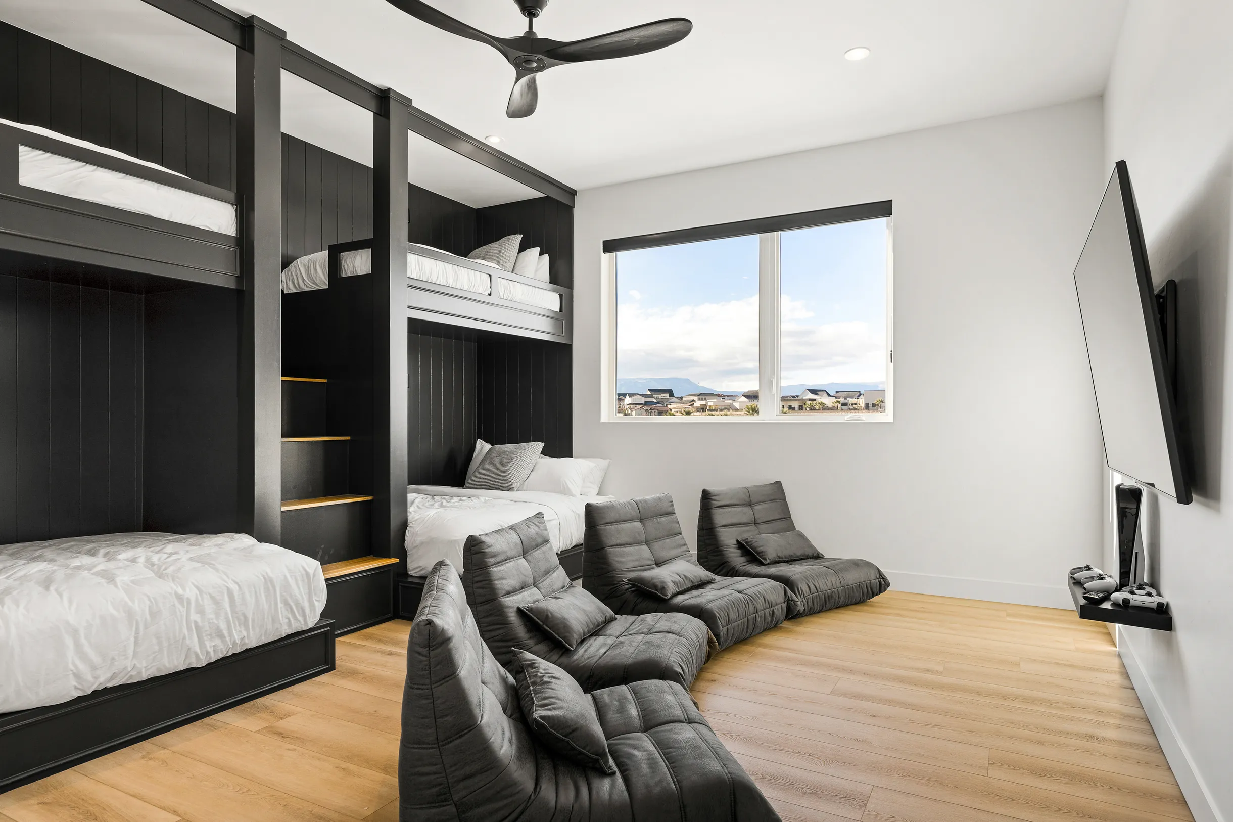 Wander St. George Vista #36