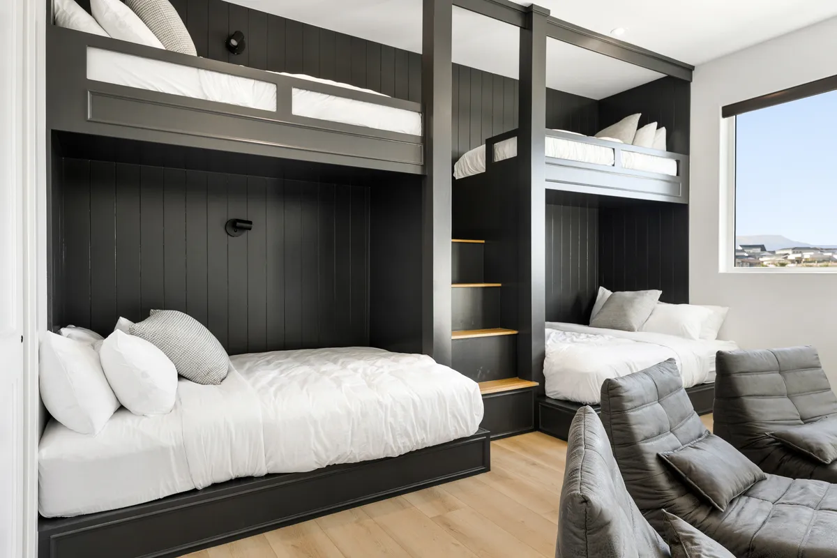 Bunk Bedroom 1 image