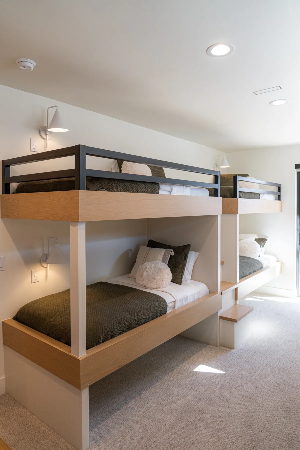Bunk Bedroom image