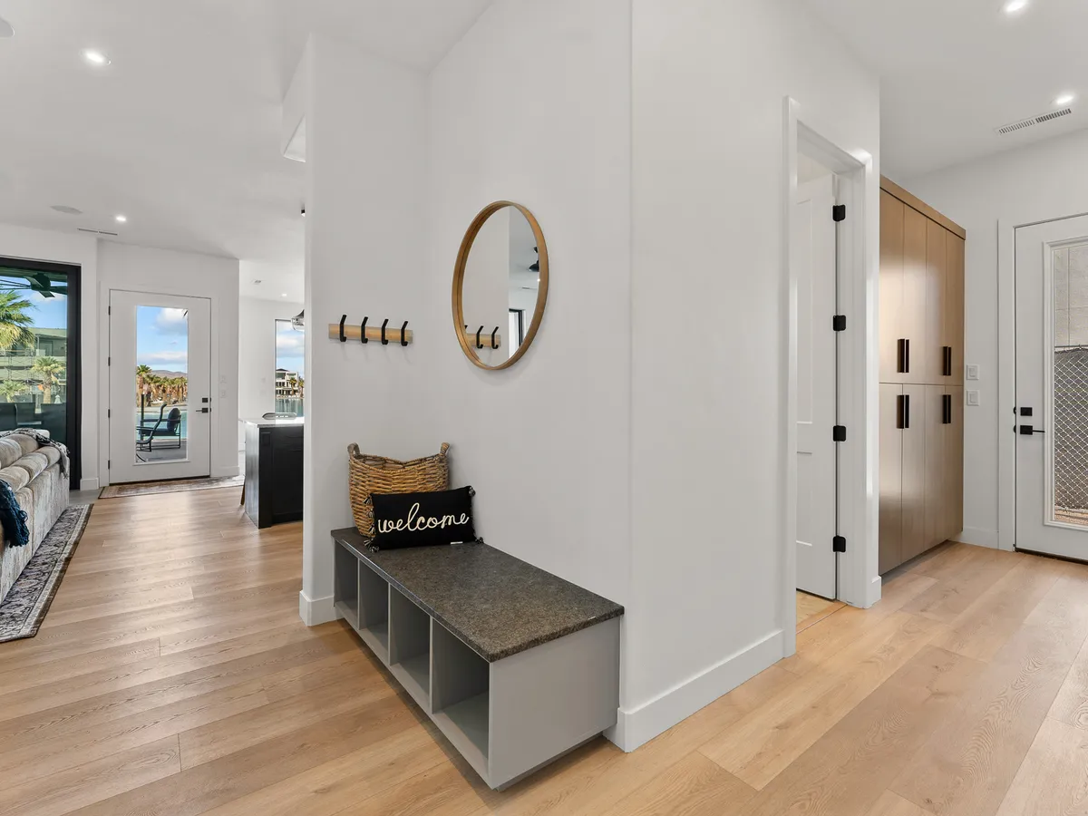 Wander St. George Serenity #4