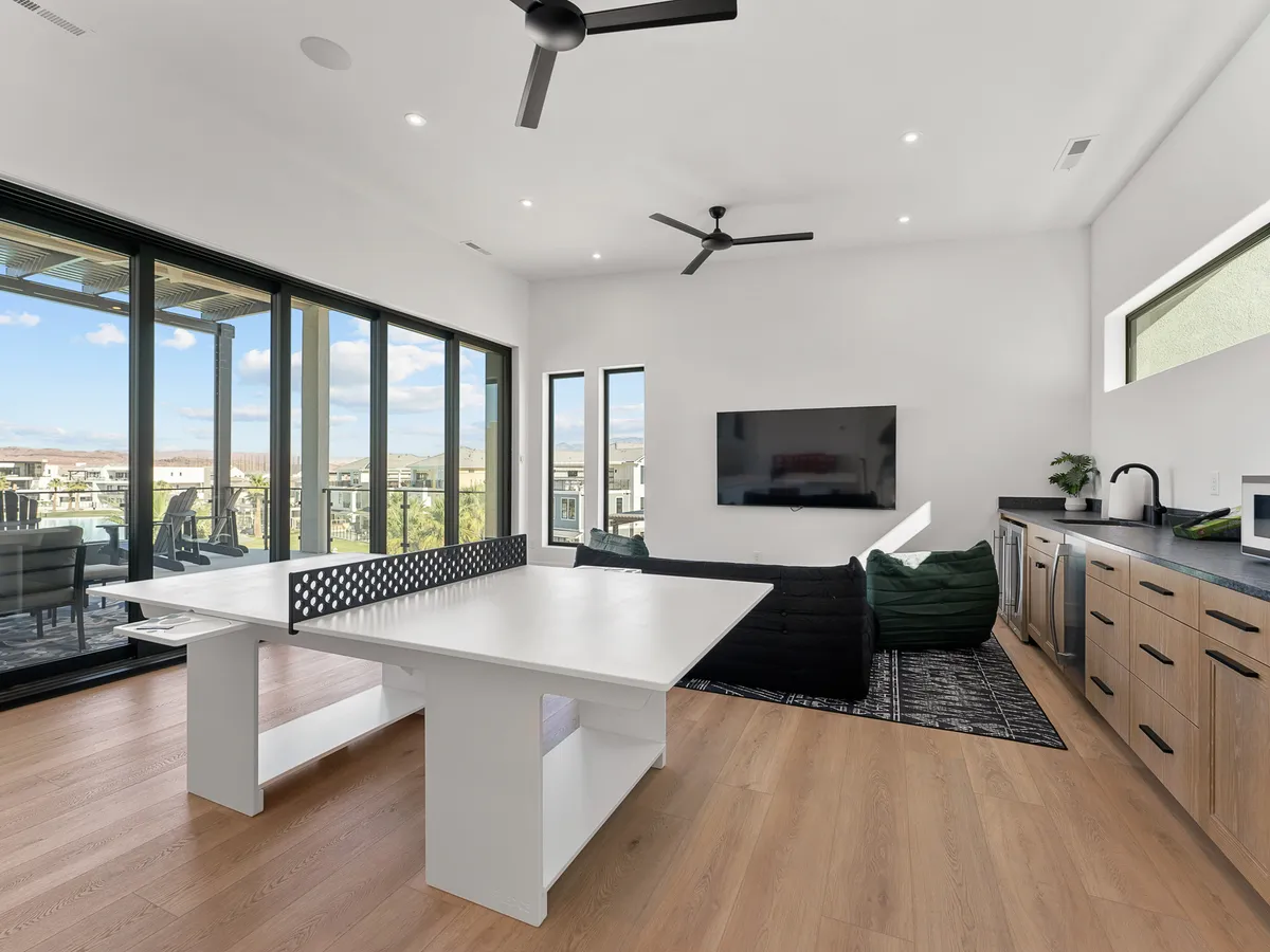 Wander St. George Serenity #13