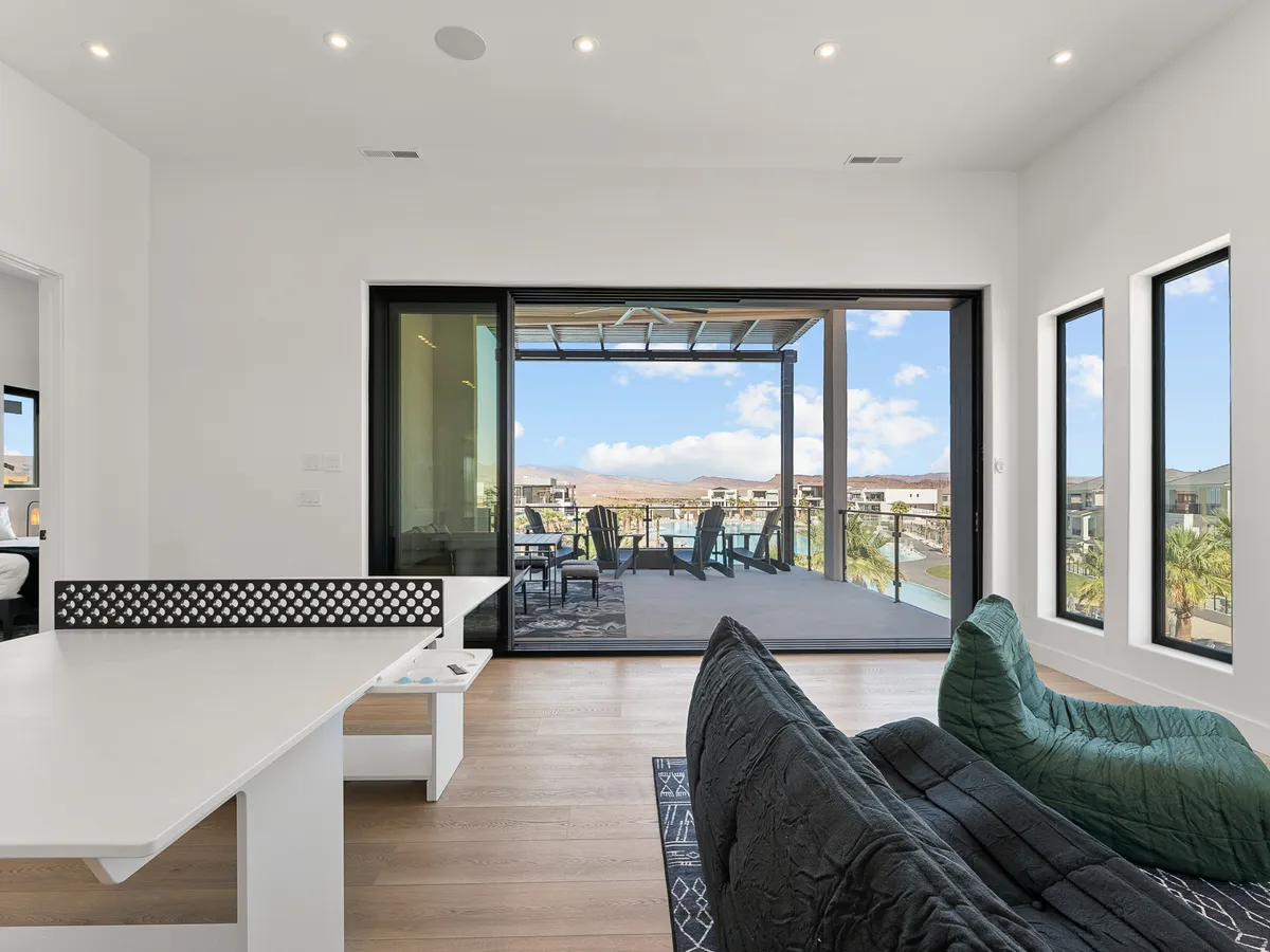 Wander St. George Serenity #52