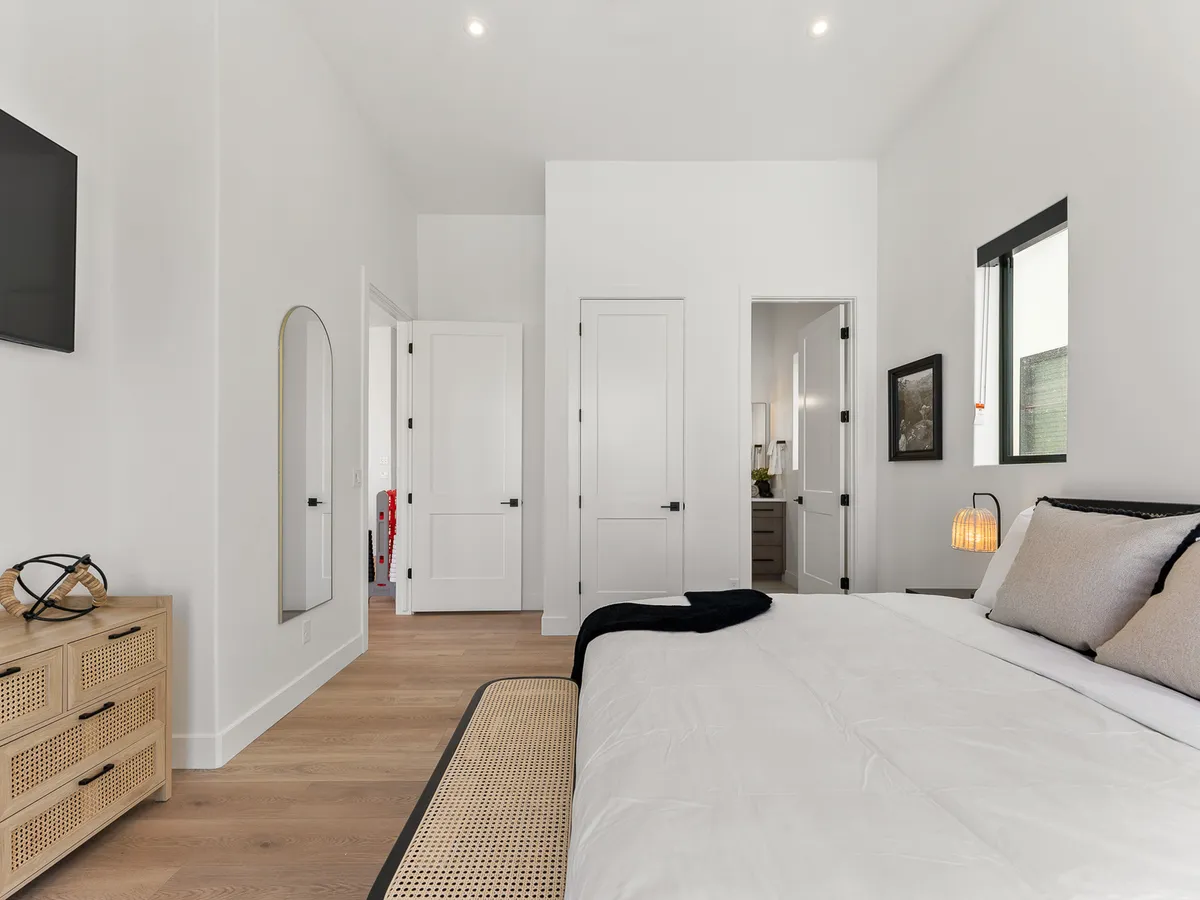 Wander St. George Serenity #37