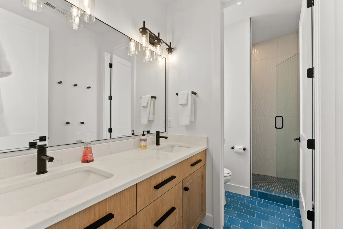 Wander St. George Serenity