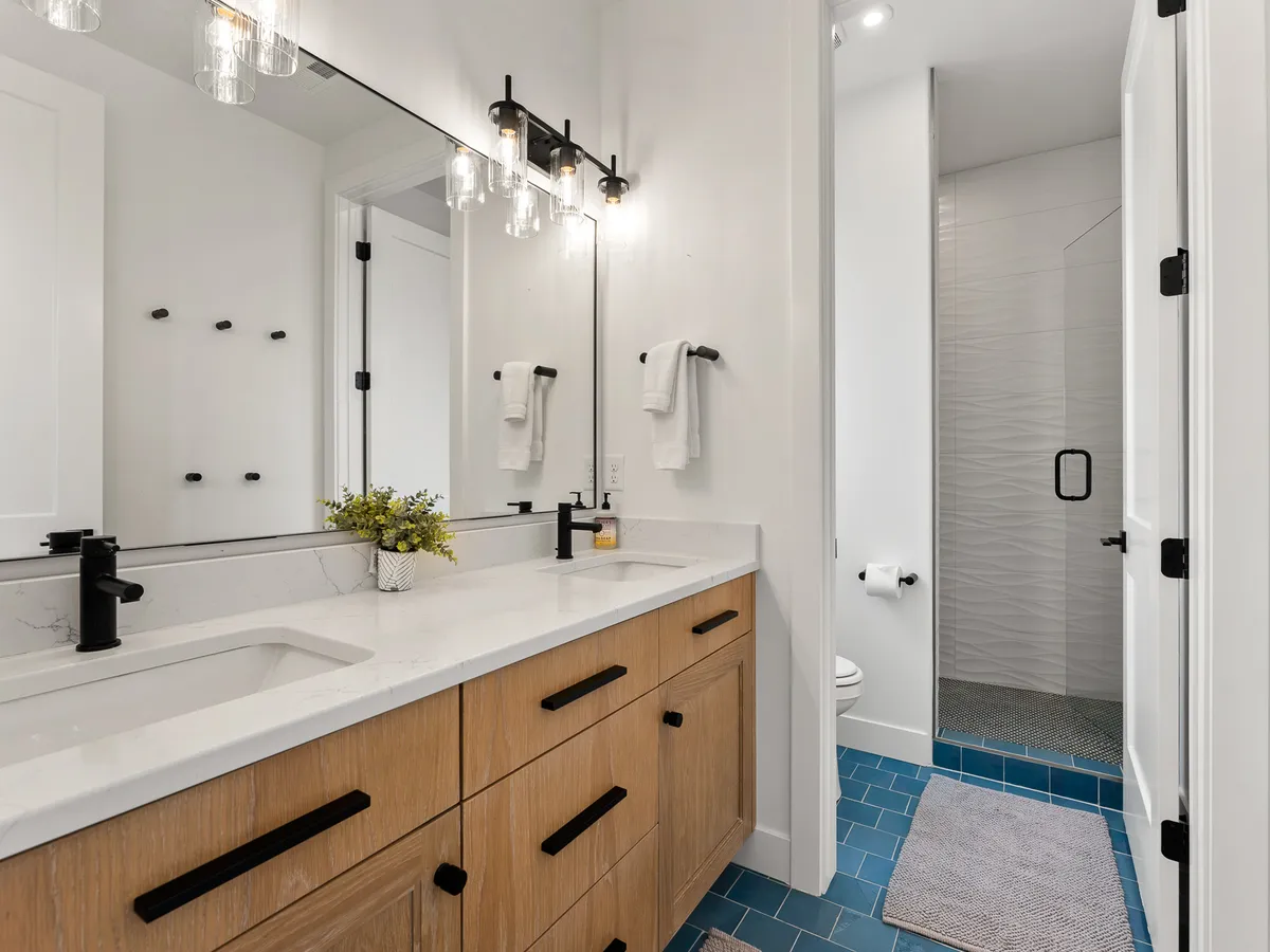 Wander St. George Serenity