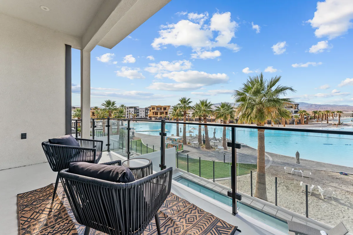 Wander St. George Serenity #42