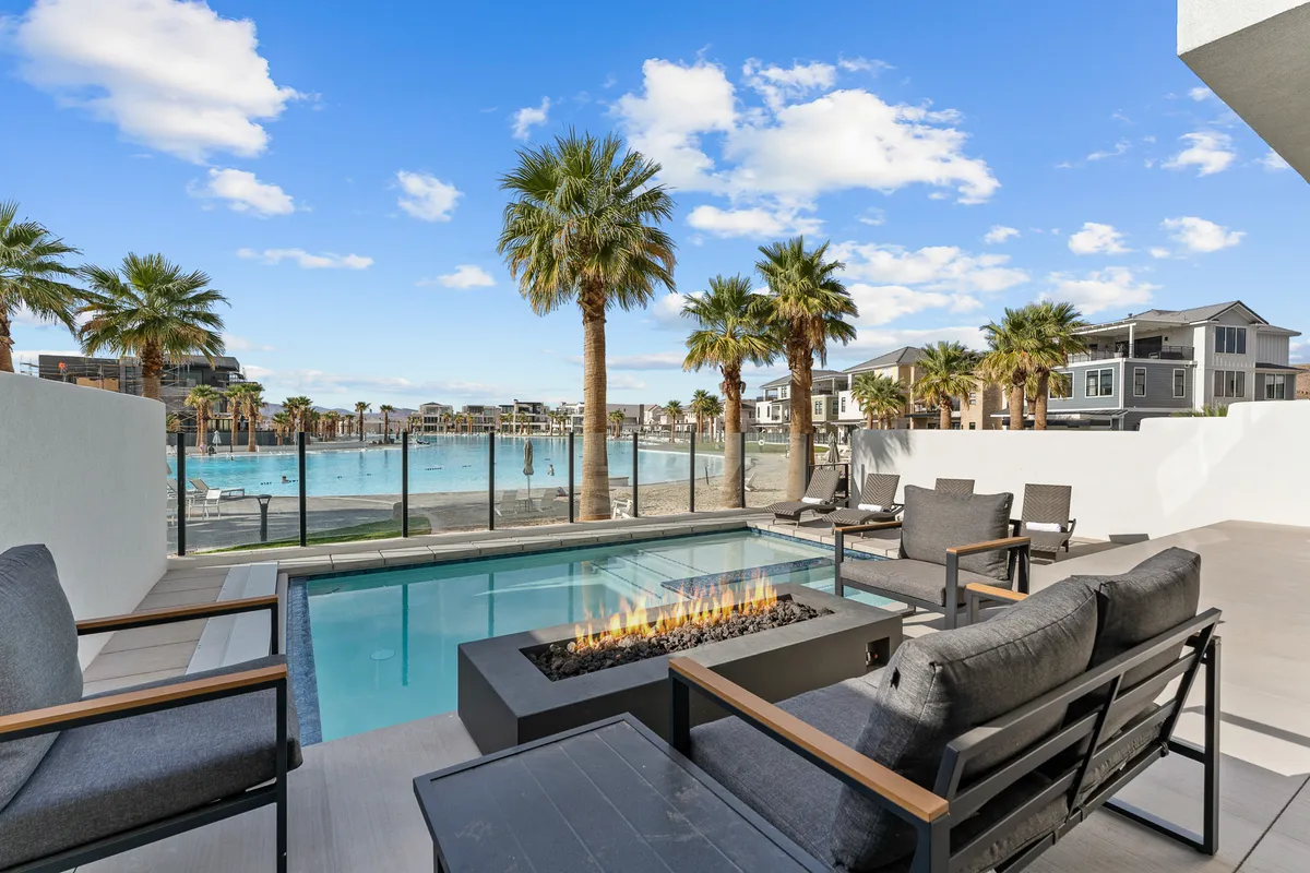 Wander St. George Serenity #28