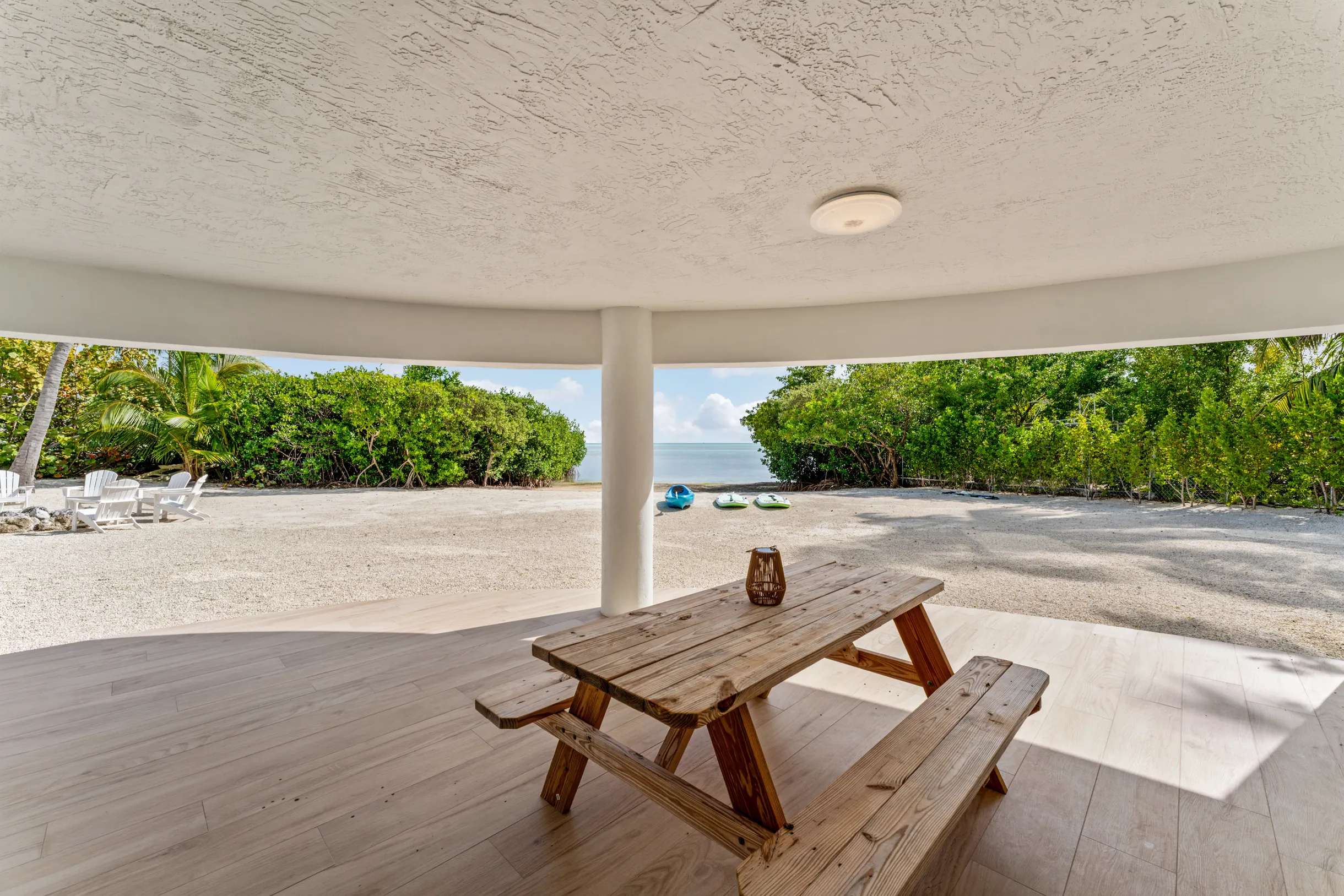 Wander Islamorada Beach #102