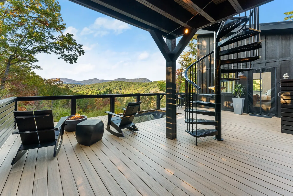 Wander Dahlonega Ash #16