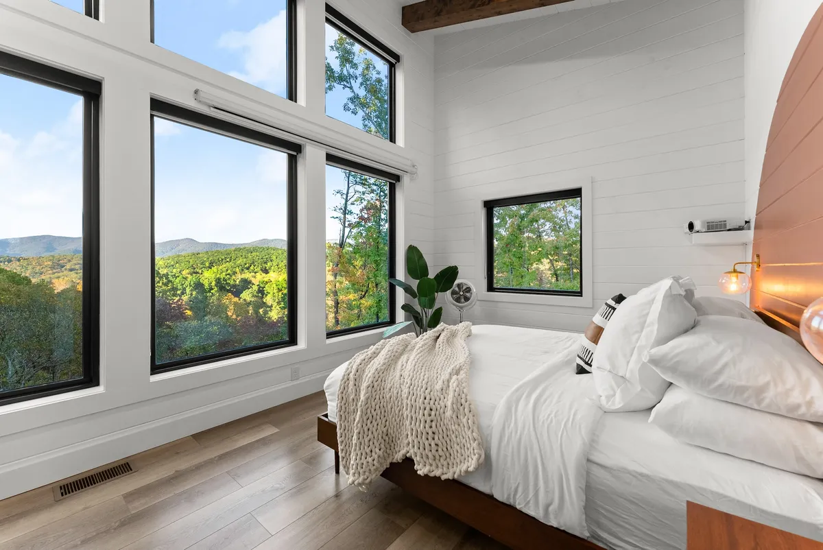 Wander Dahlonega Ash #18