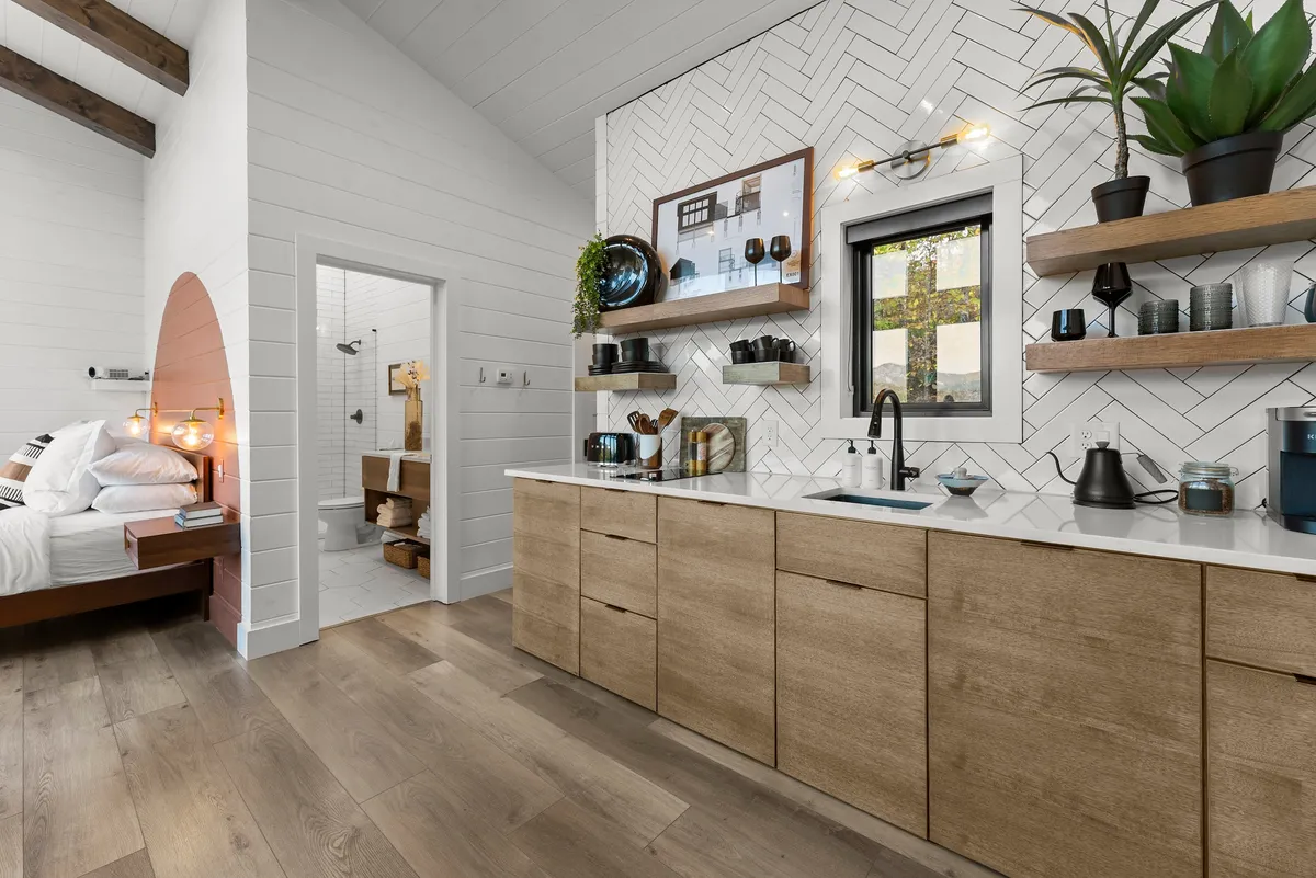 Wander Dahlonega Ash #9