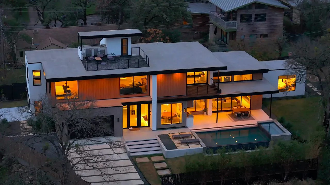 Wander Austin Oakhaven tour video