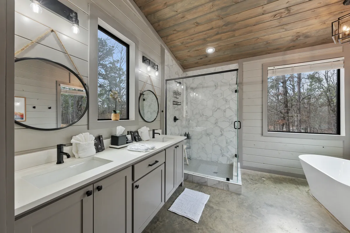 Wander Broken Bow Creek