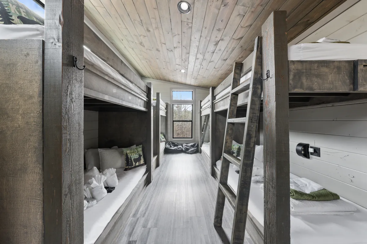 Bunk Bedroom image