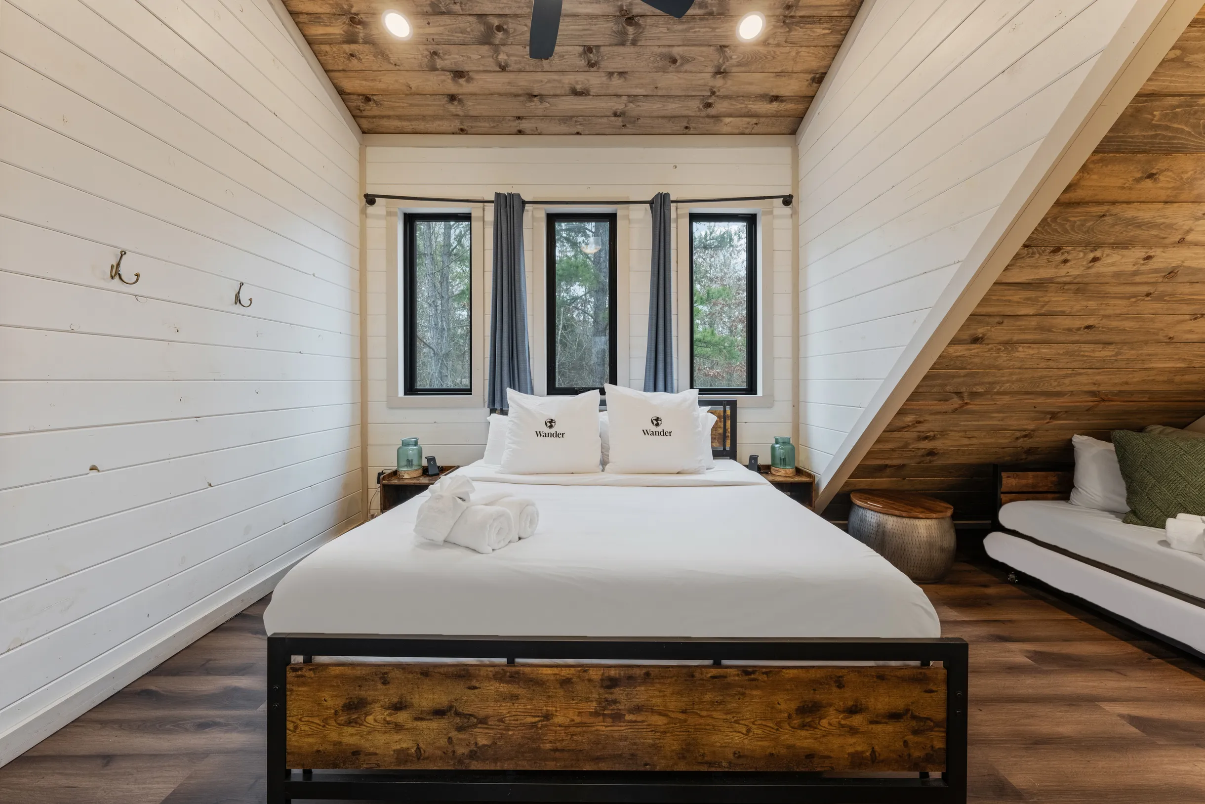 Wander Broken Bow Willow #26