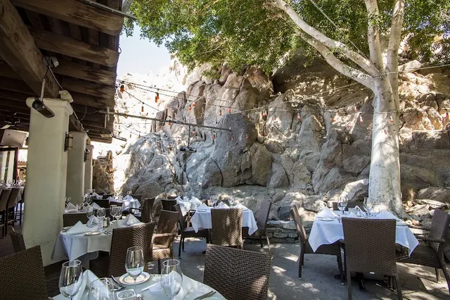 La Quinta Cliffhouse