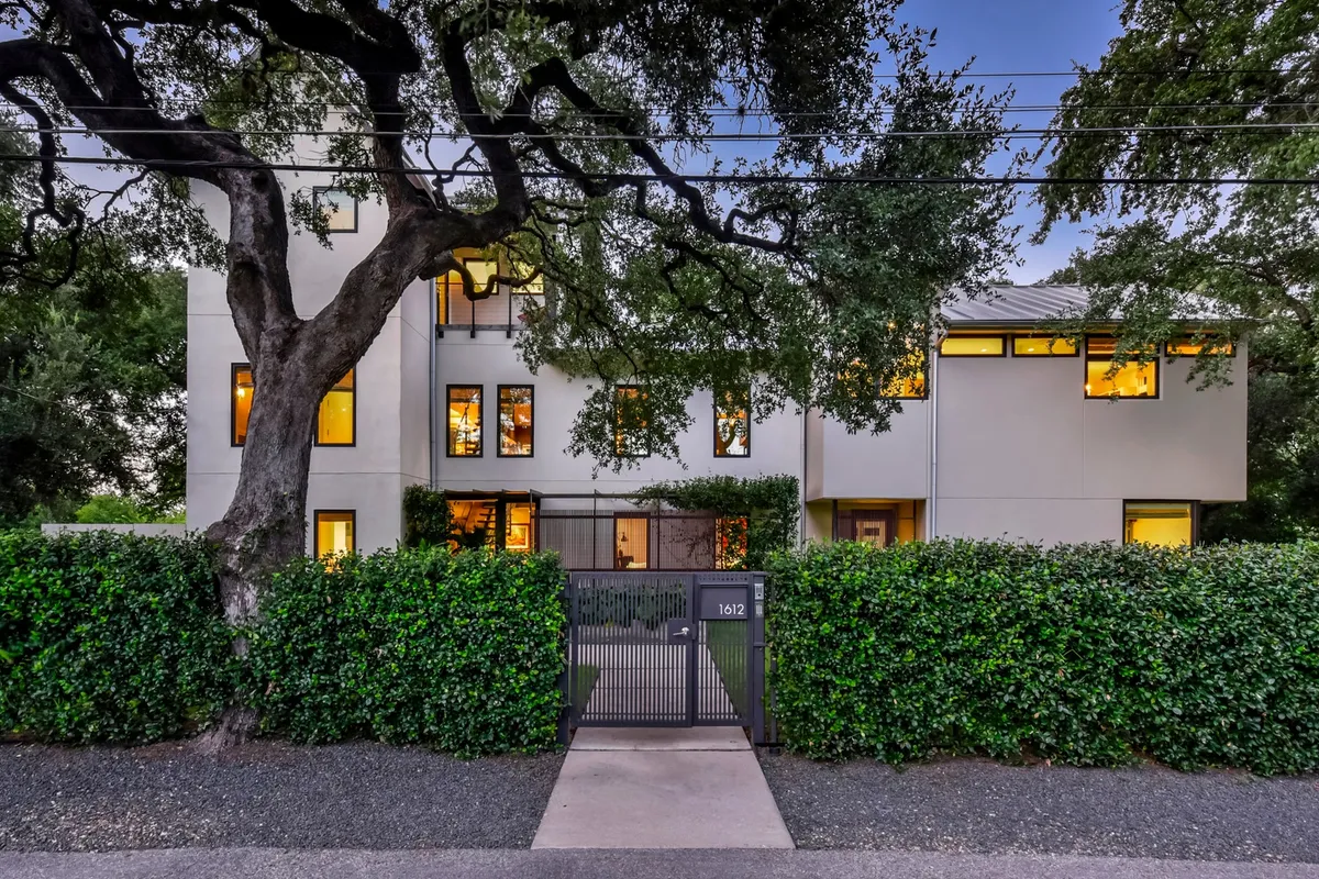 Wander Austin Capitol #4