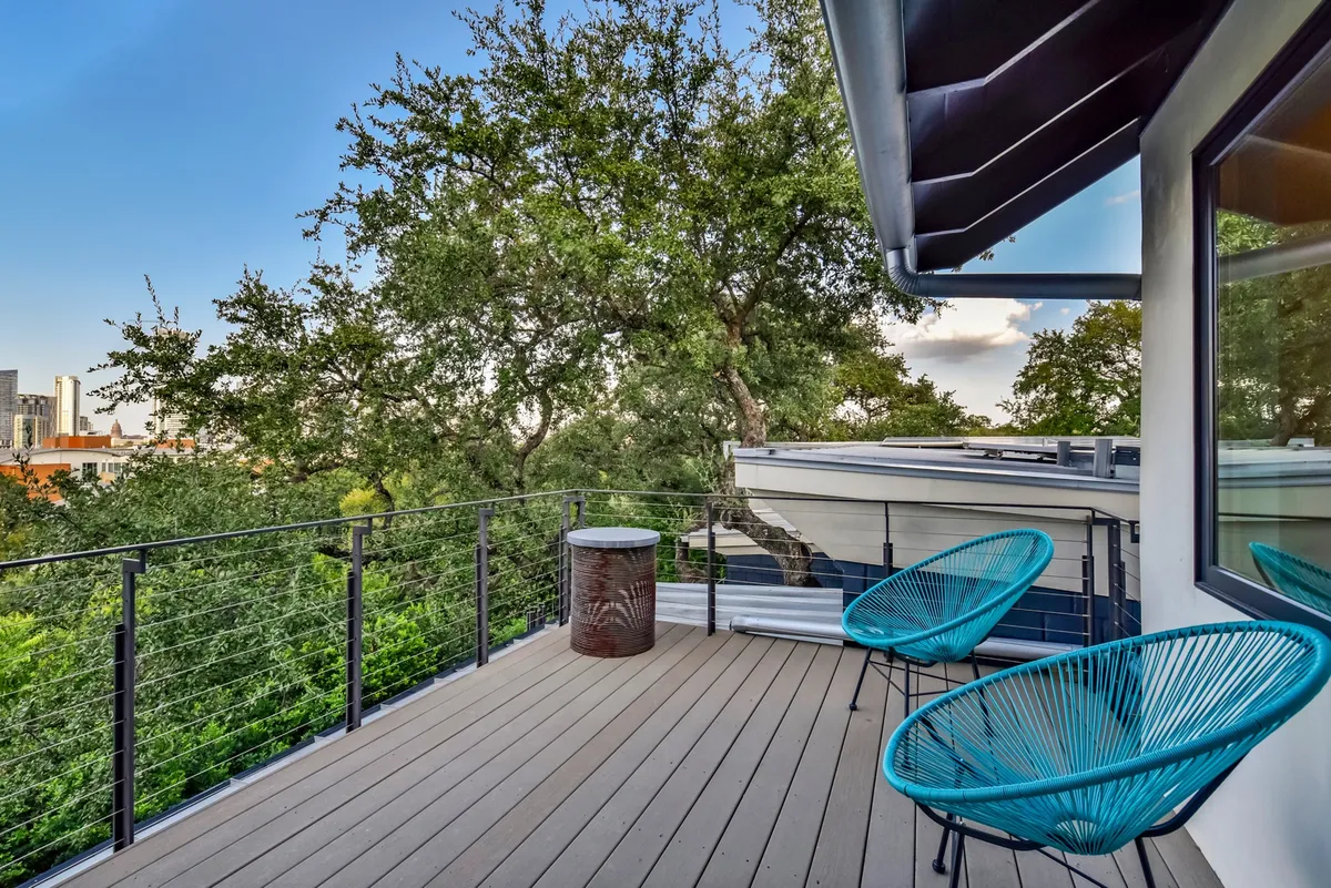 Wander Austin Capitol #24