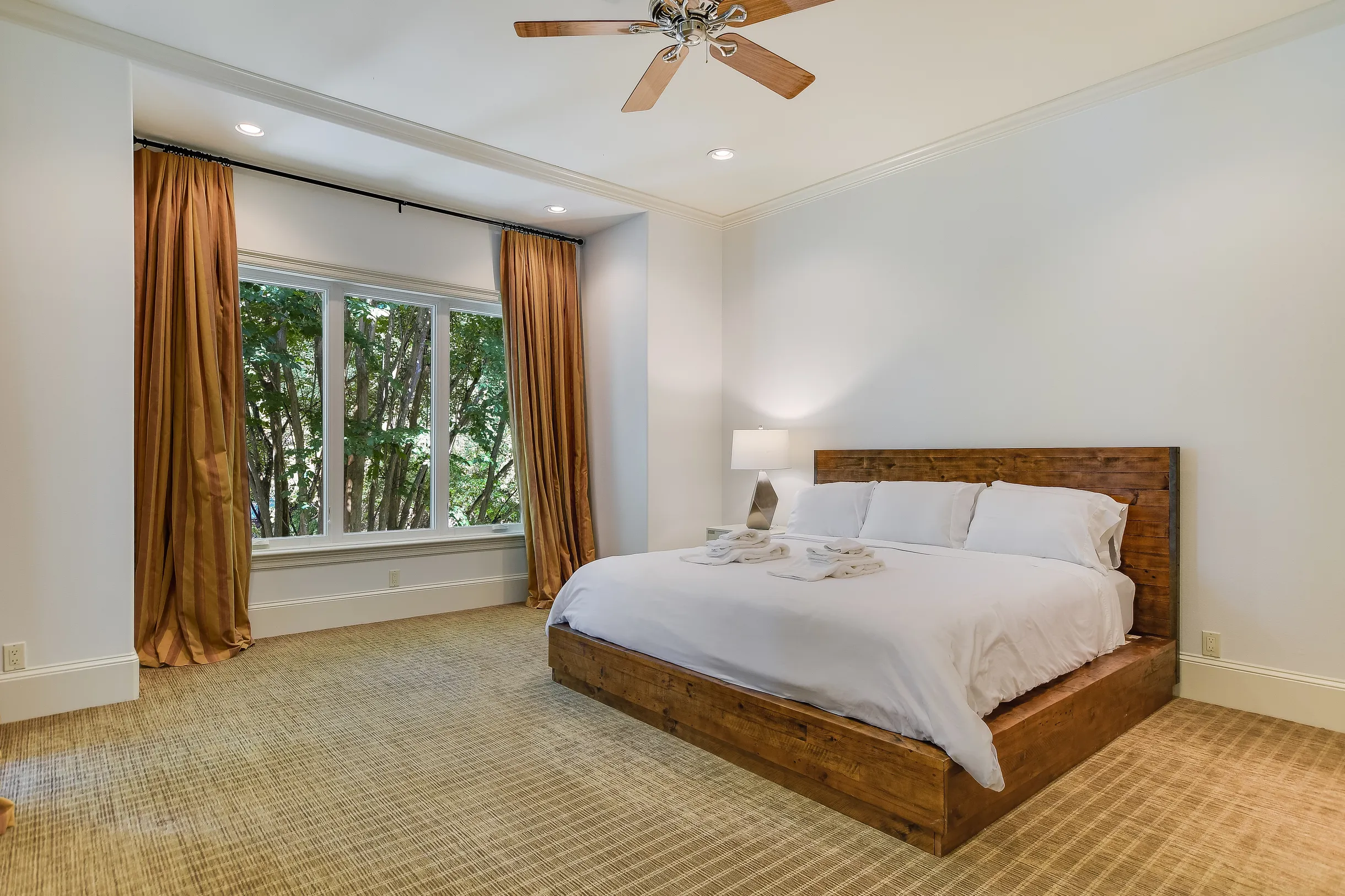 Wander Austin Paradise #22