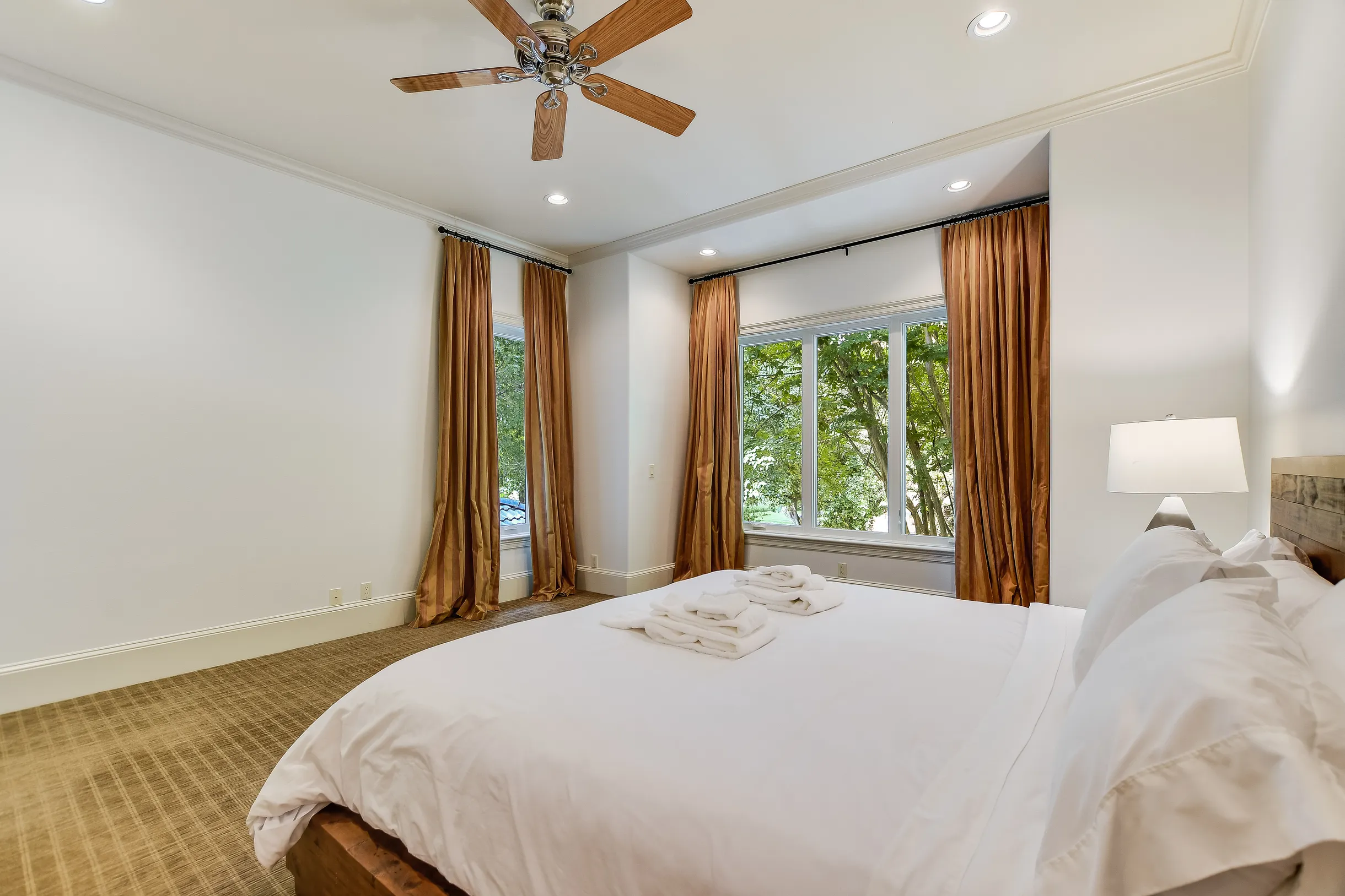 Wander Austin Paradise #34