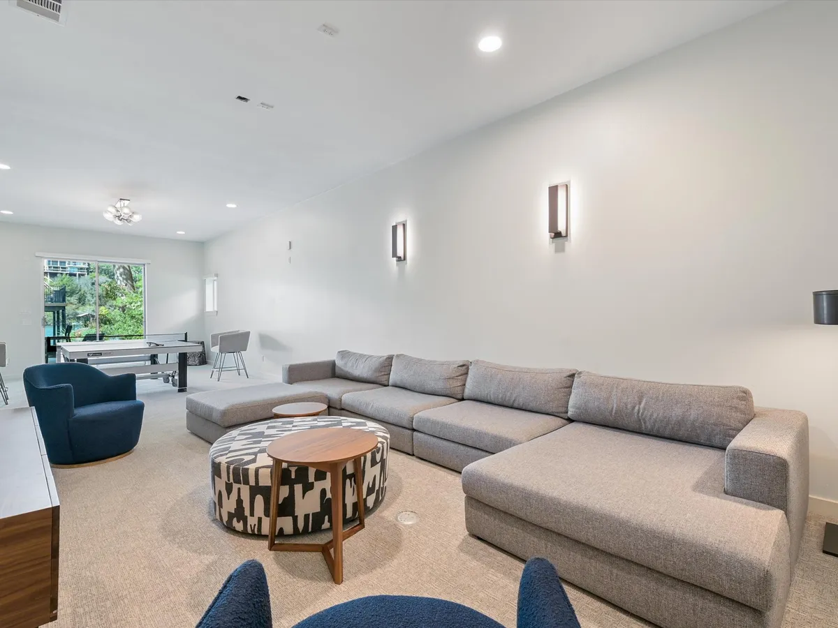 Wander Austin Emerald #36