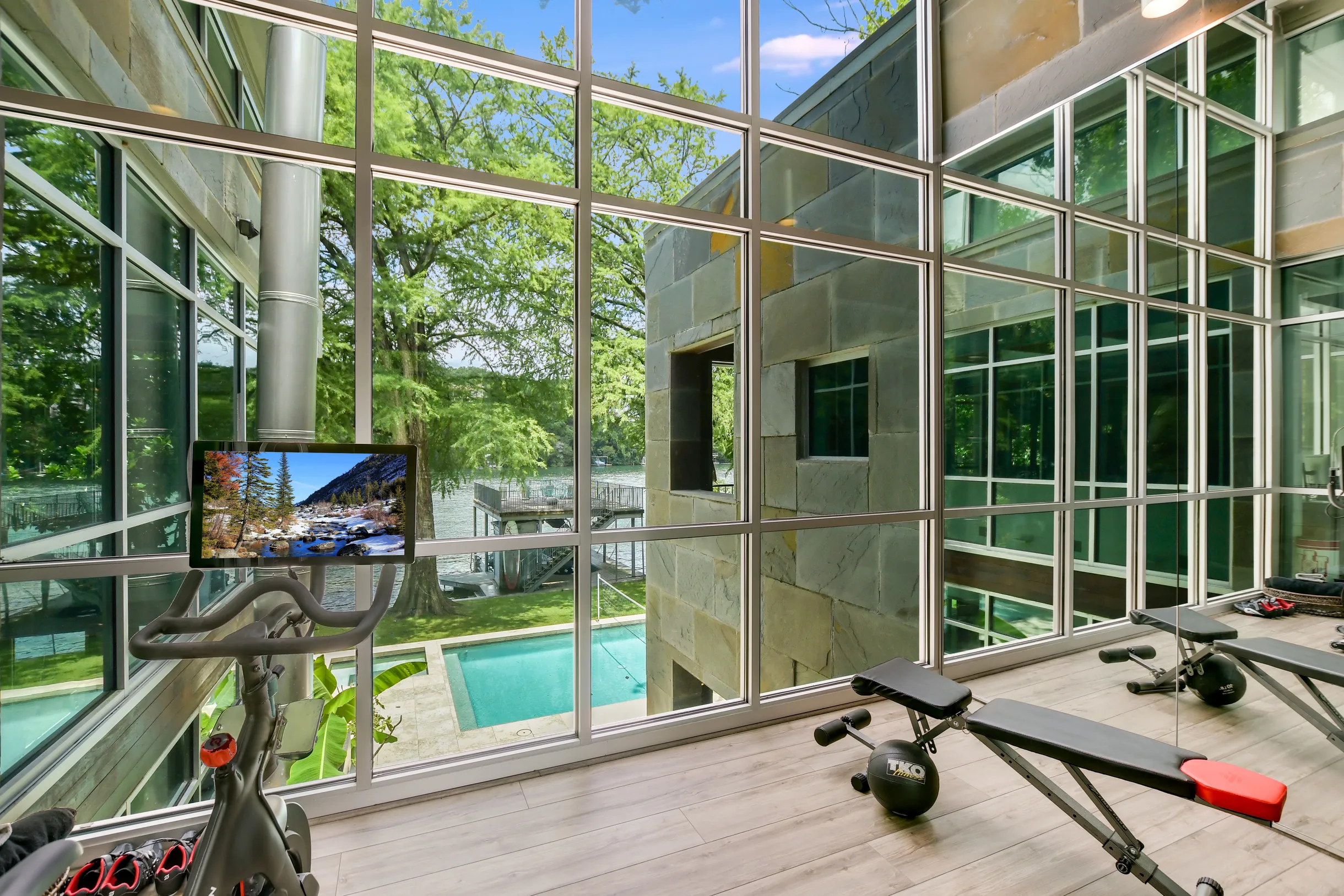 Wander Austin Emerald #9