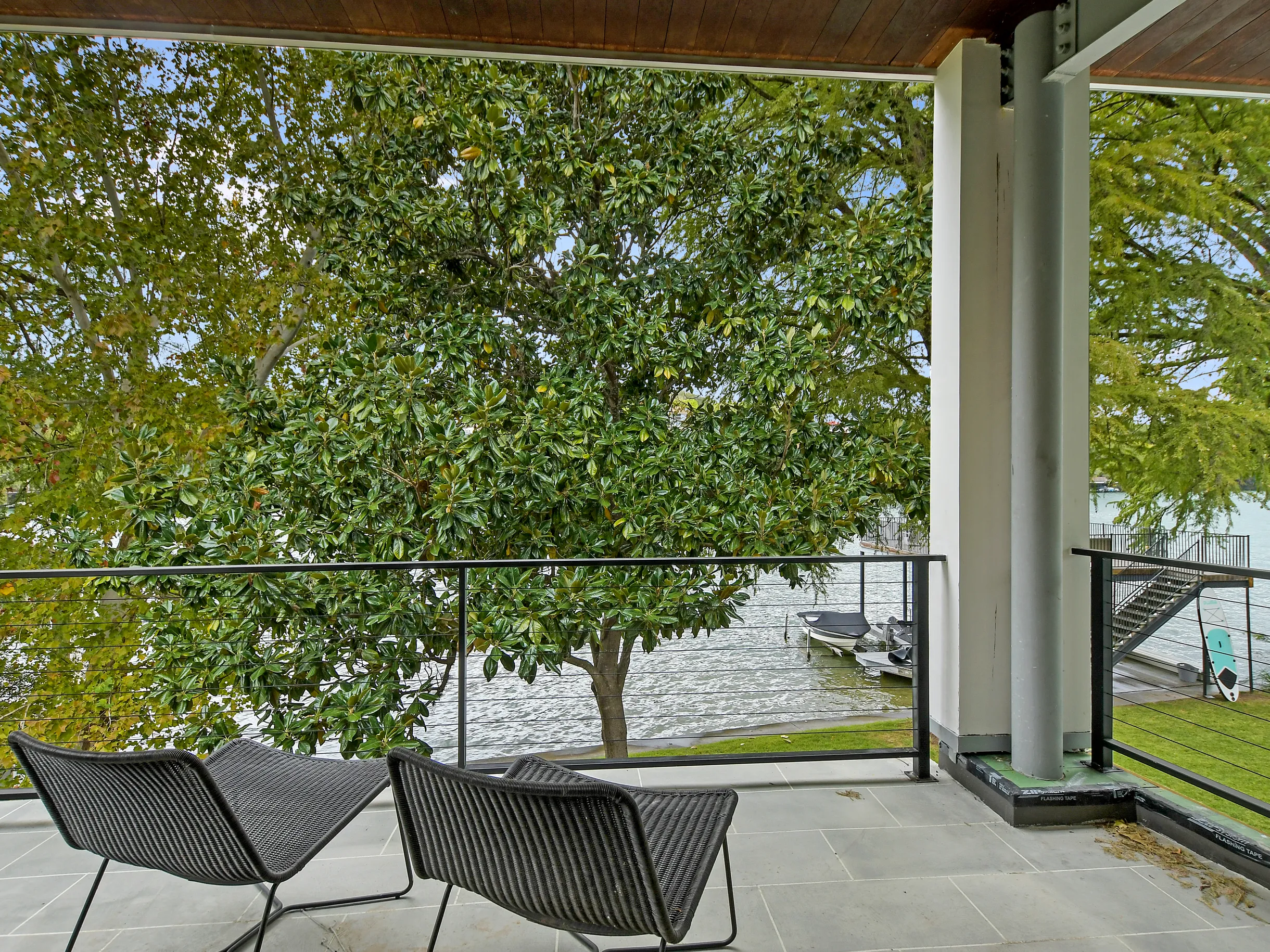 Wander Austin Emerald #11