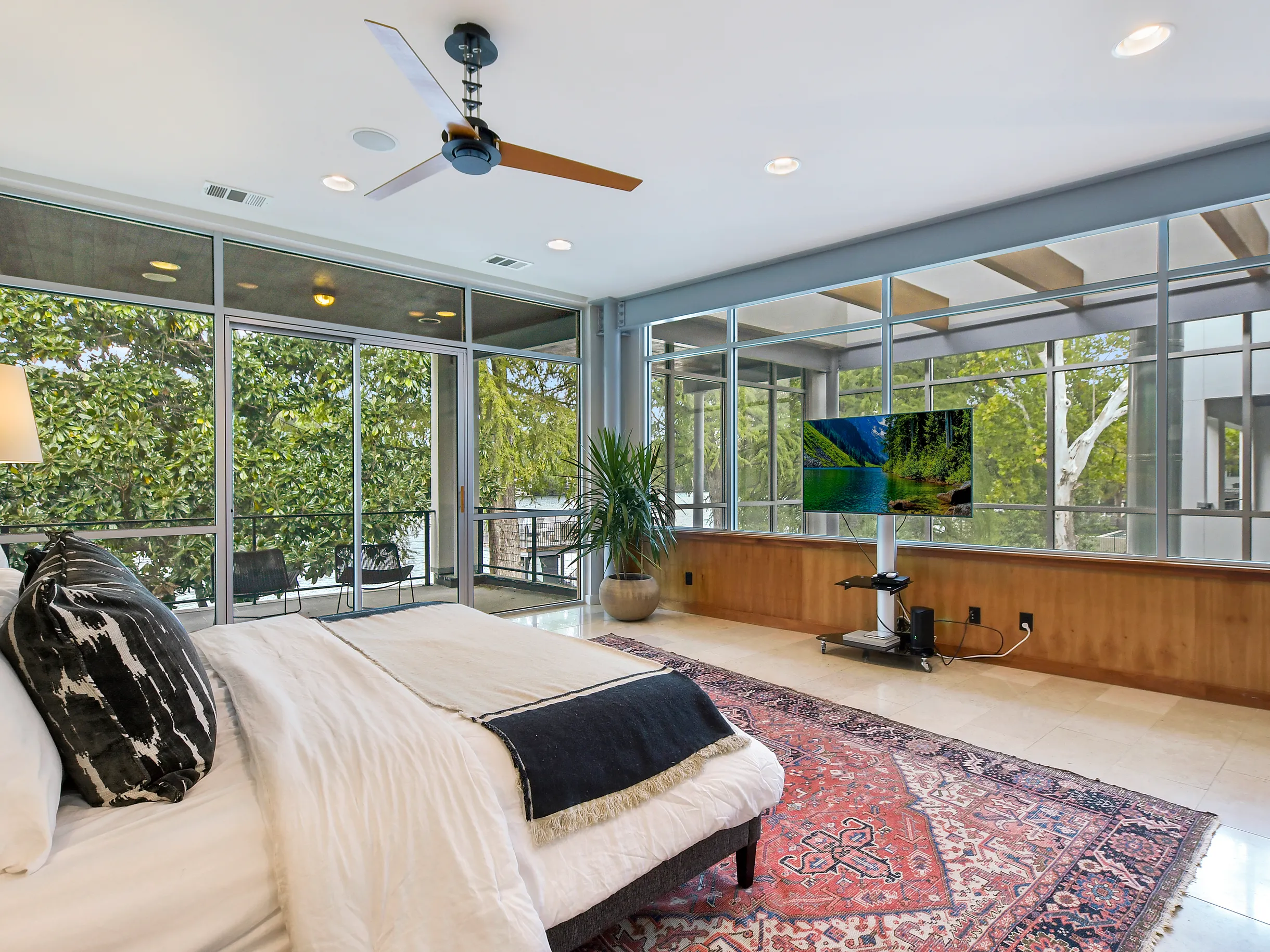 Wander Austin Emerald #37