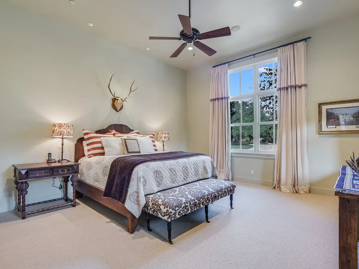 Bedroom 3 image