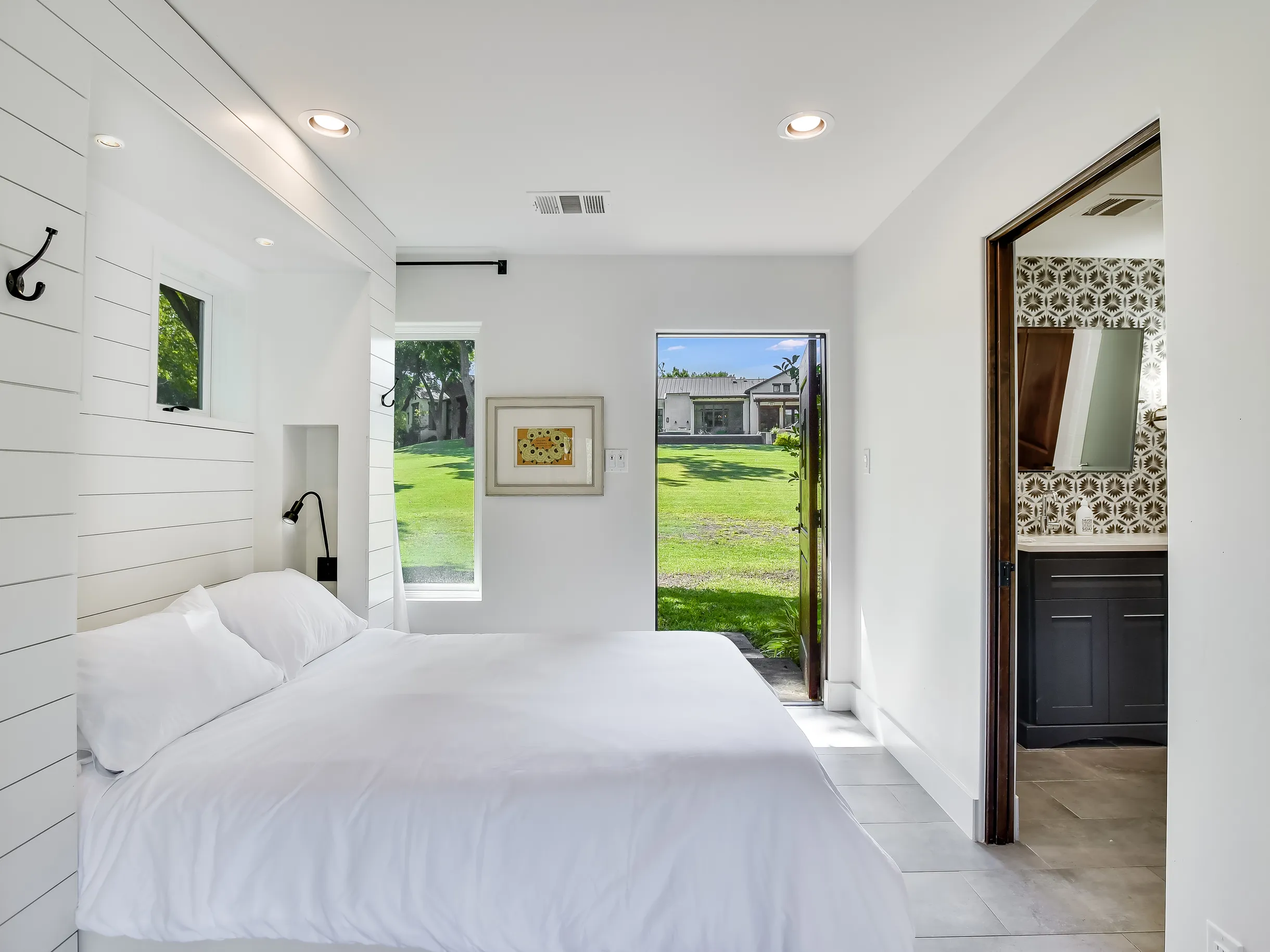 Wander Austin Riverstone #24